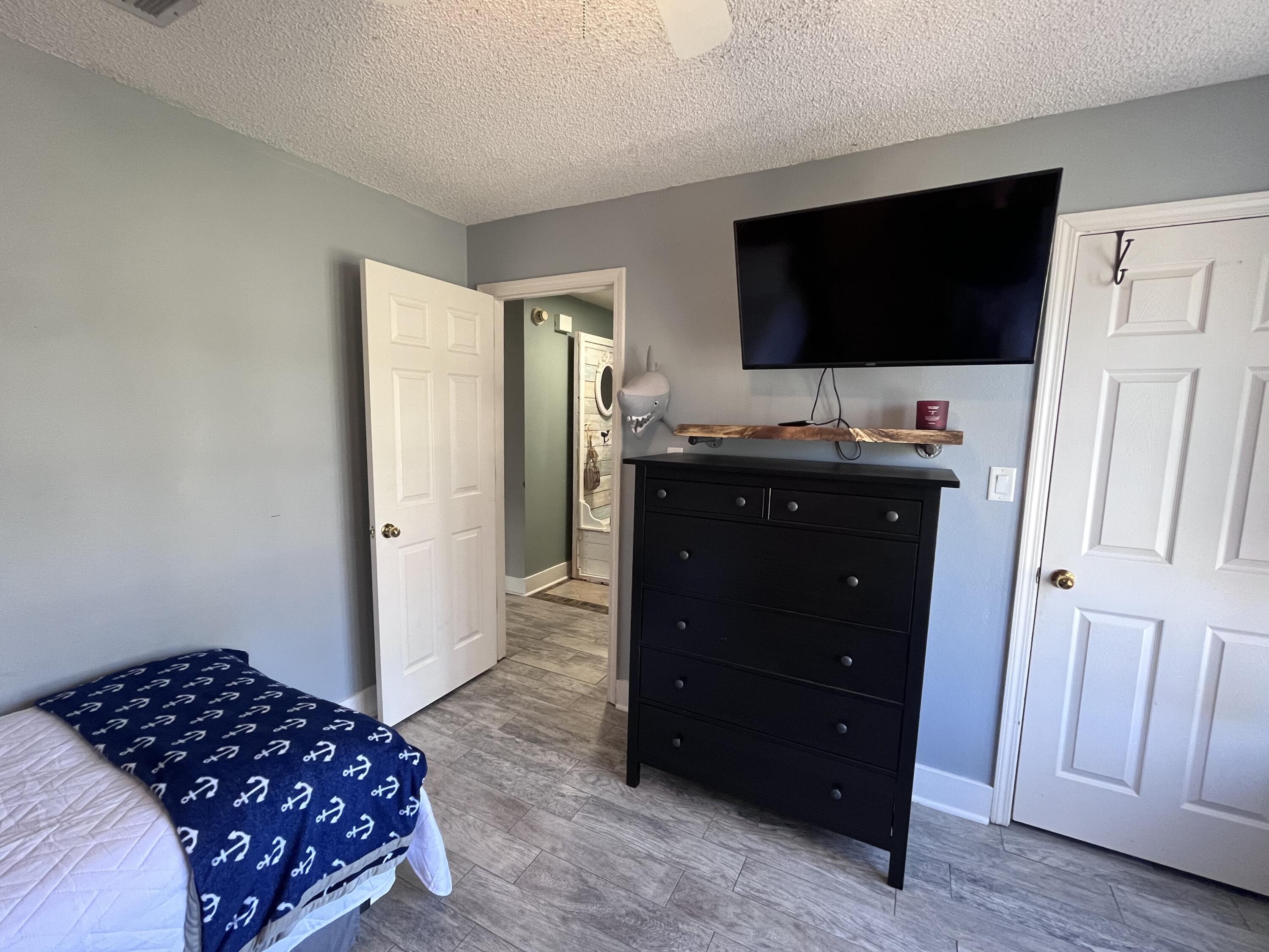PRO AM ESTATES - Residential