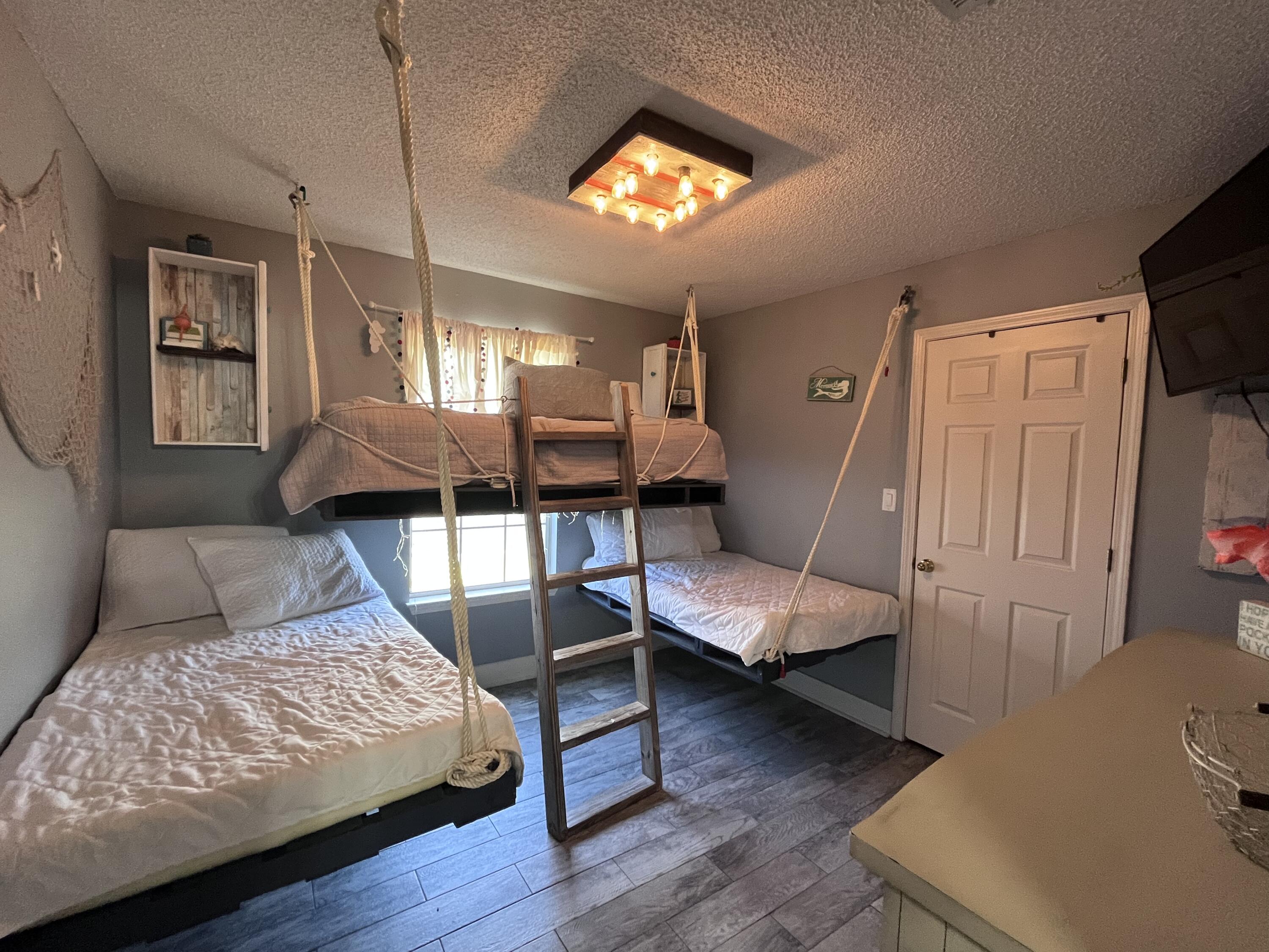 PRO AM ESTATES - Residential