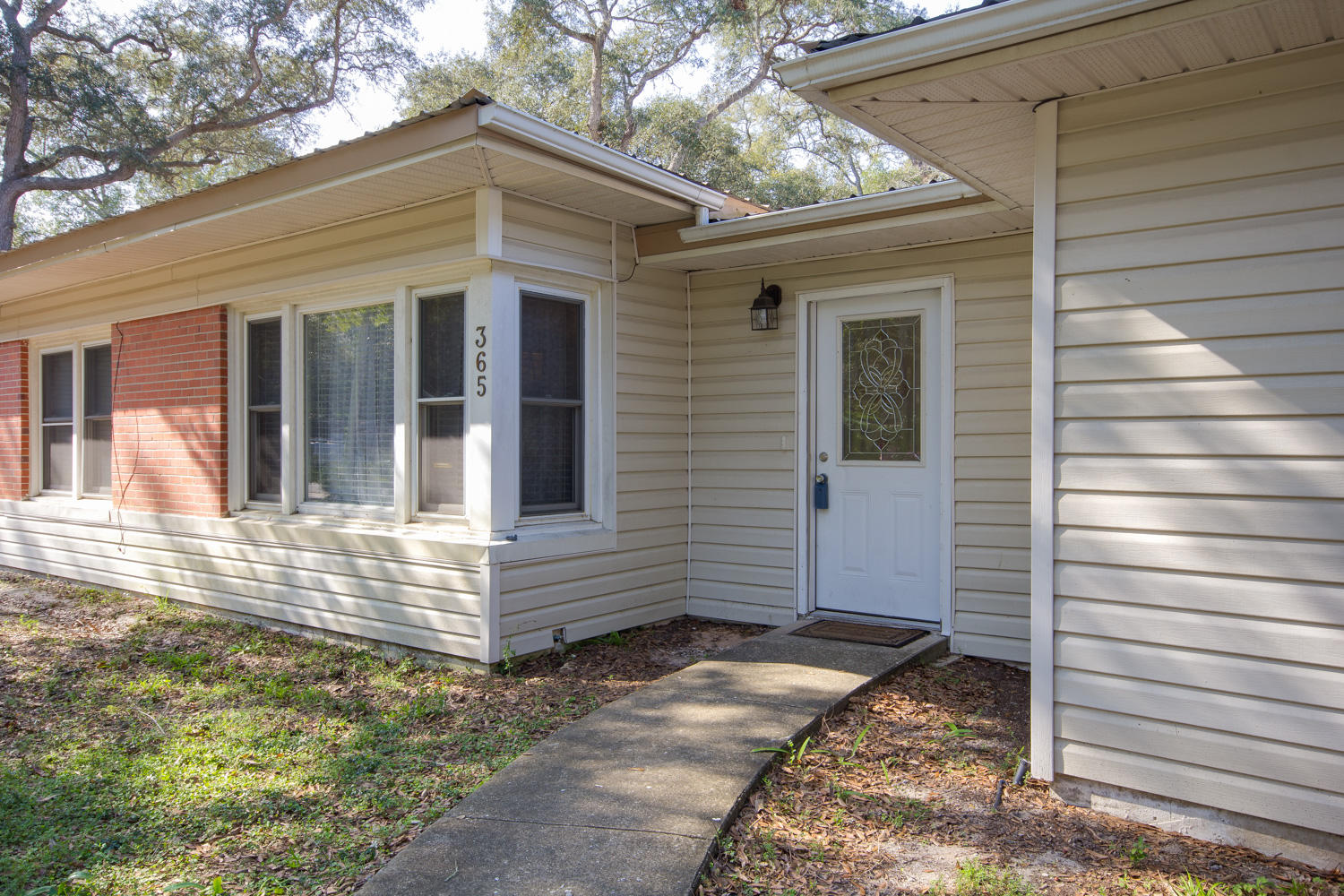 ELLIOTTS POINT - Residential