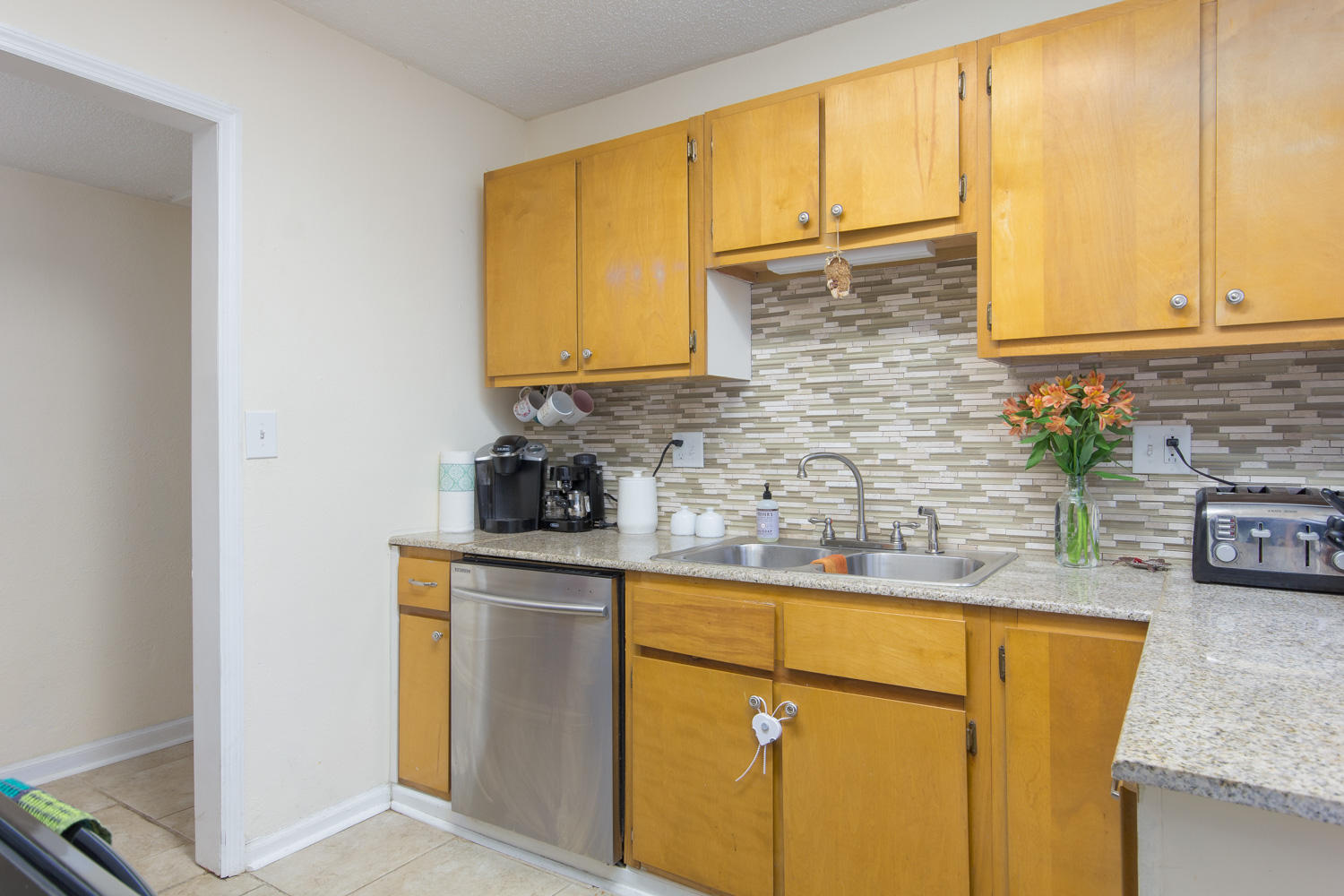 ELLIOTTS POINT - Residential