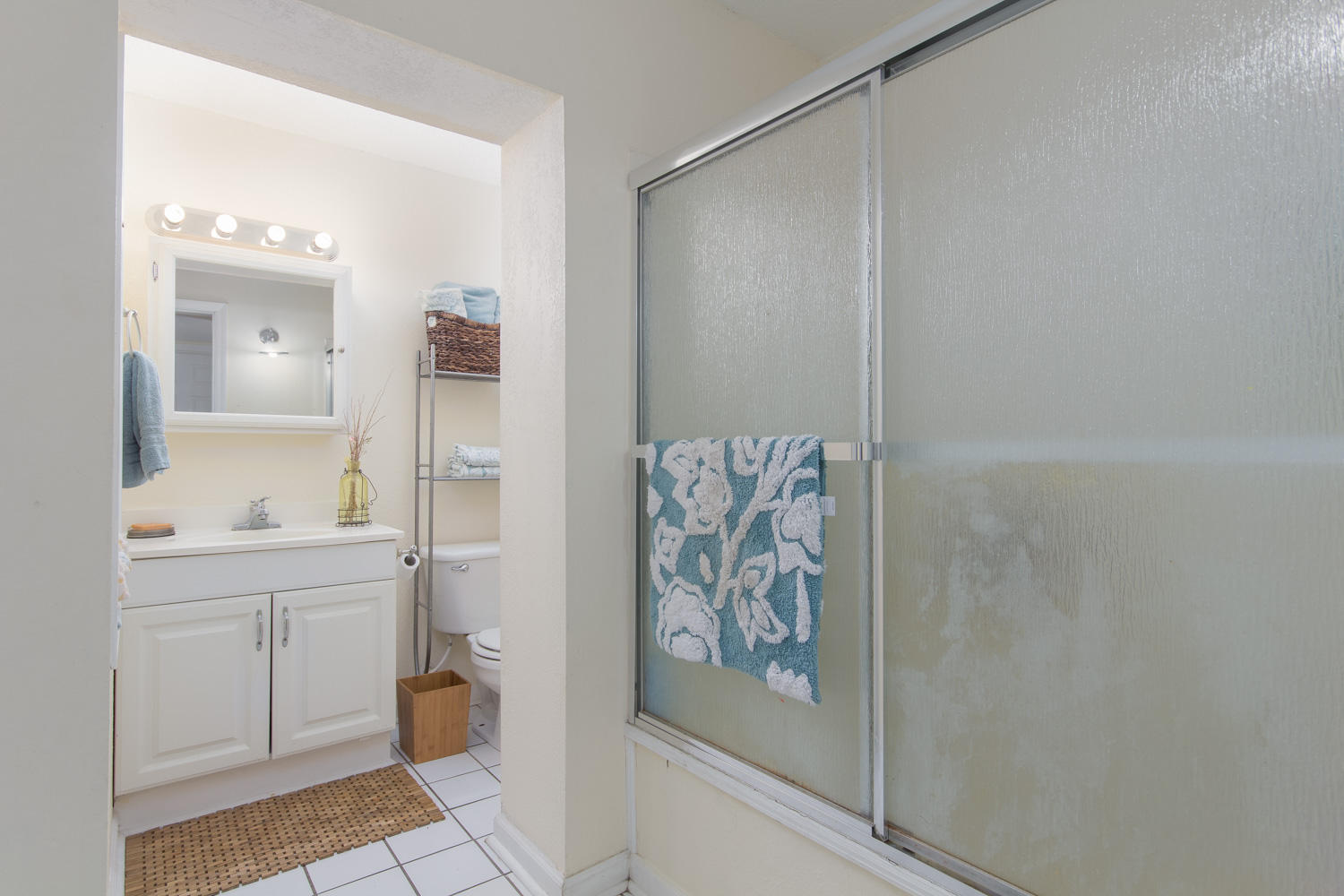 ELLIOTTS POINT - Residential