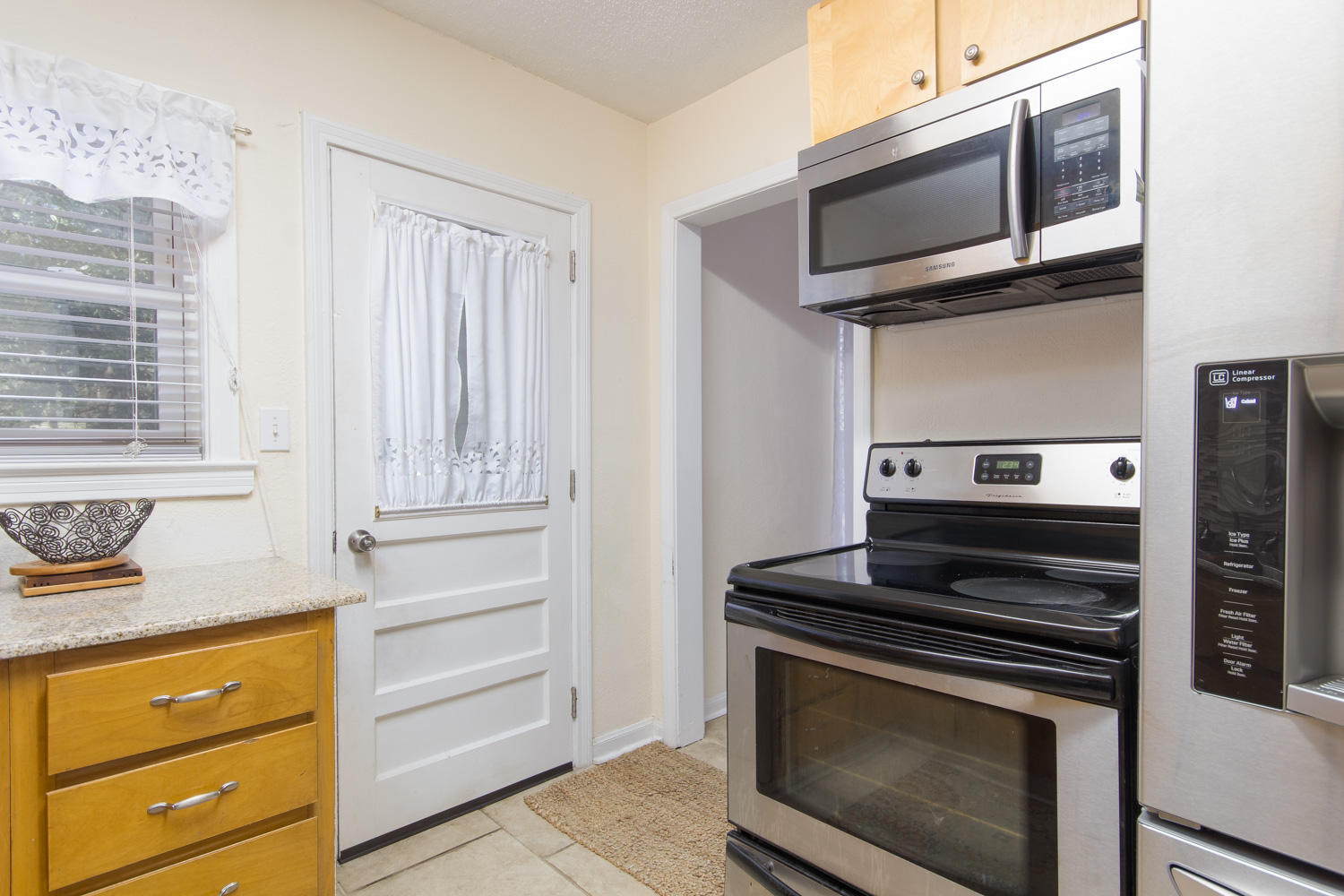 ELLIOTTS POINT - Residential