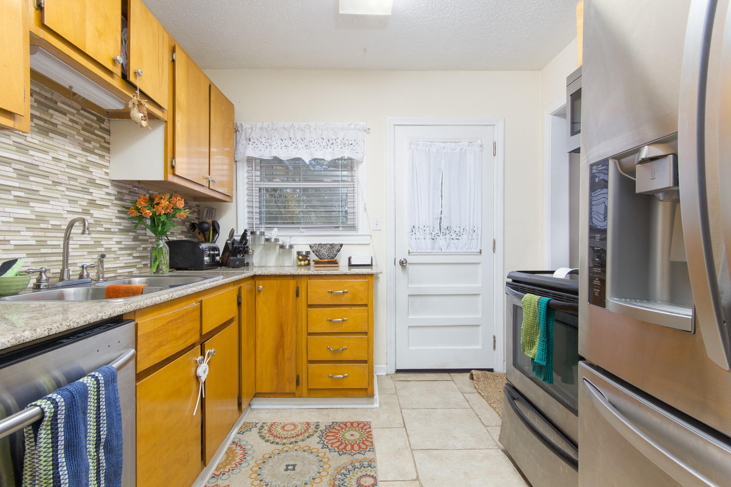 ELLIOTTS POINT - Residential