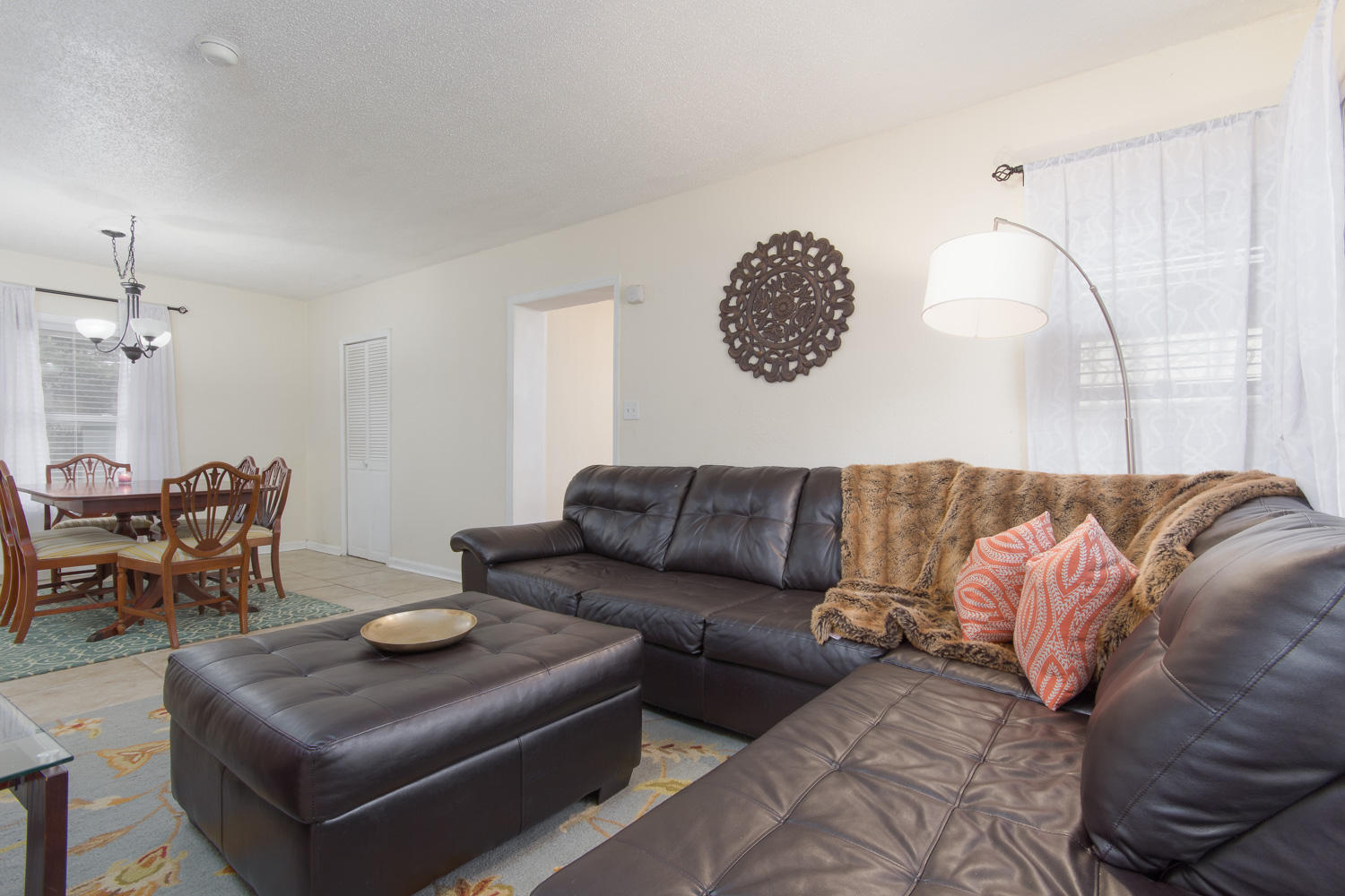 ELLIOTTS POINT - Residential