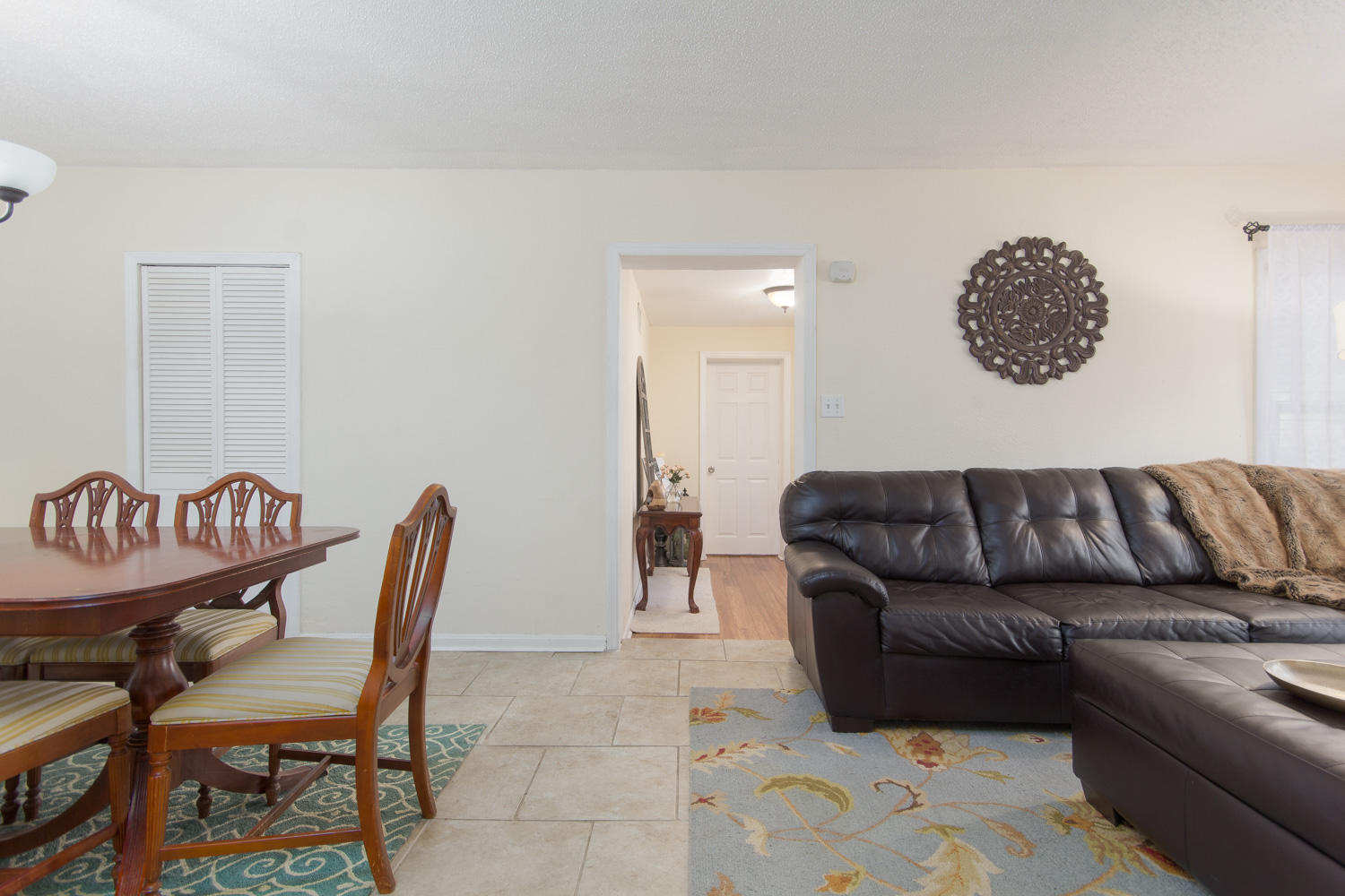 ELLIOTTS POINT - Residential