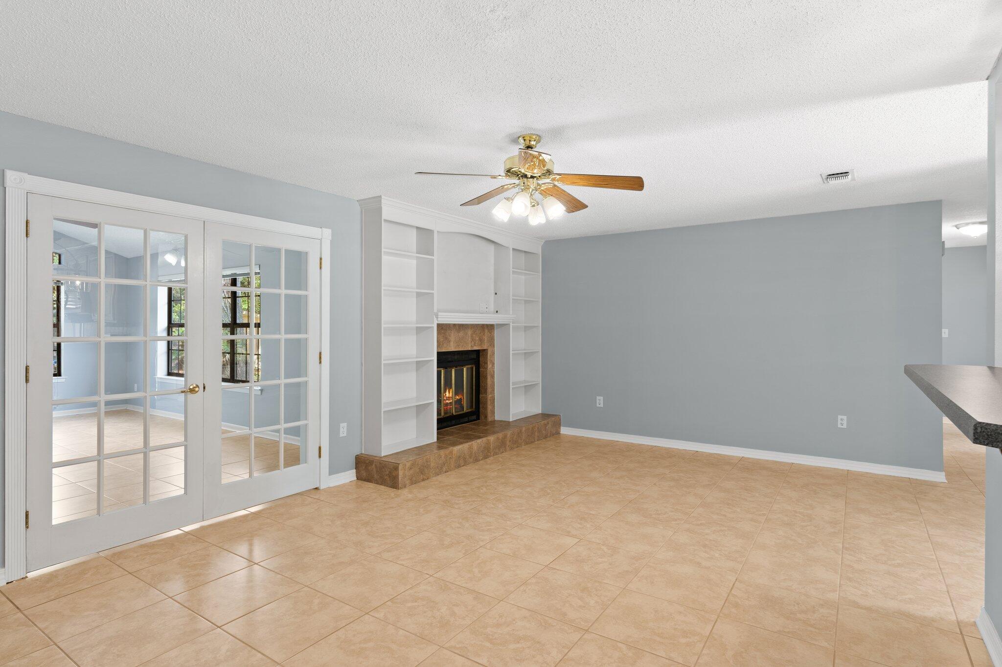 BLUEWATER BAY VILLAGE 1B - Residential