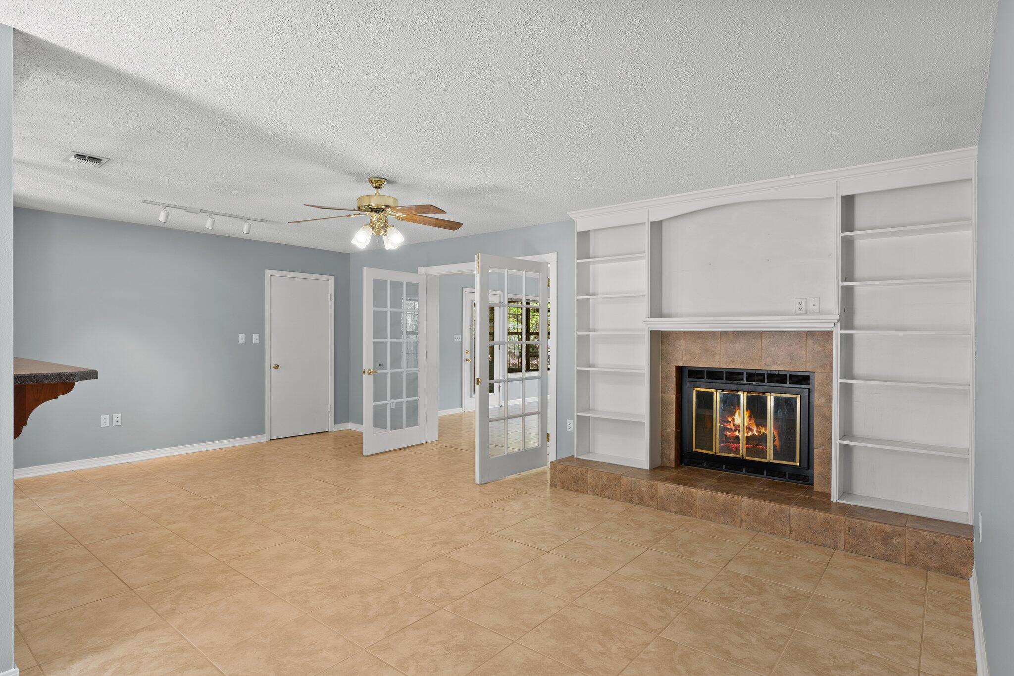 BLUEWATER BAY VILLAGE 1B - Residential