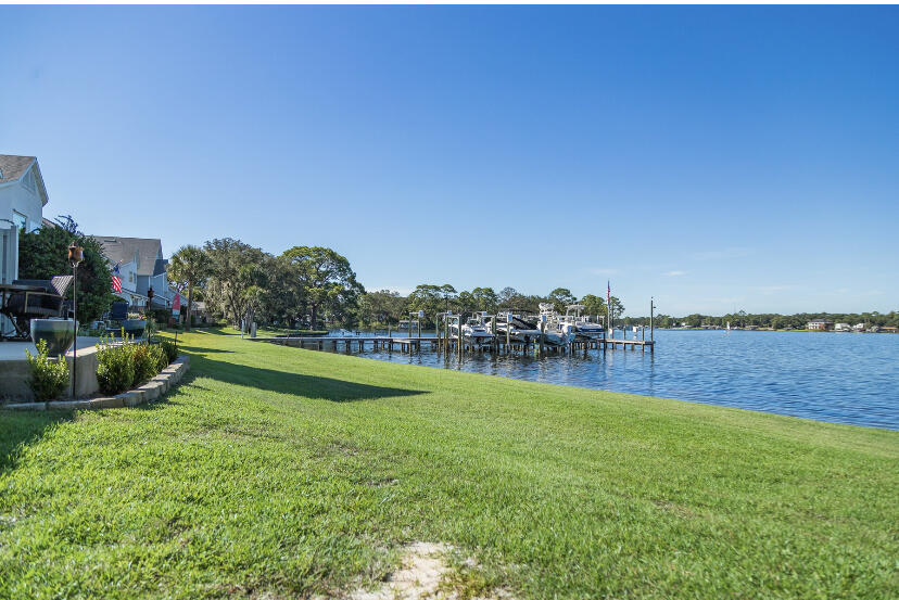 CAPTIVA COVE - Residential