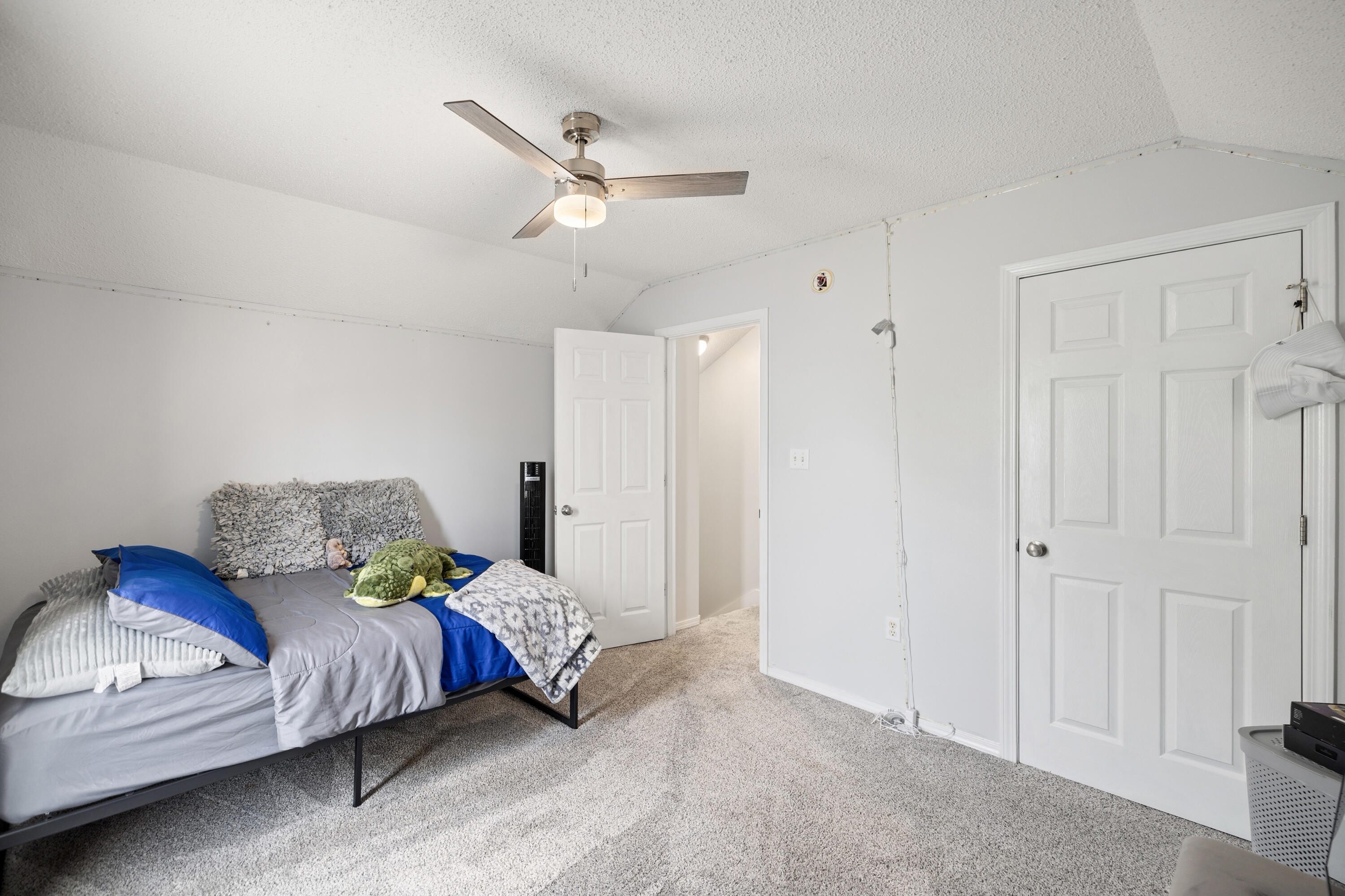 HUNTERS RUN S/D - Residential