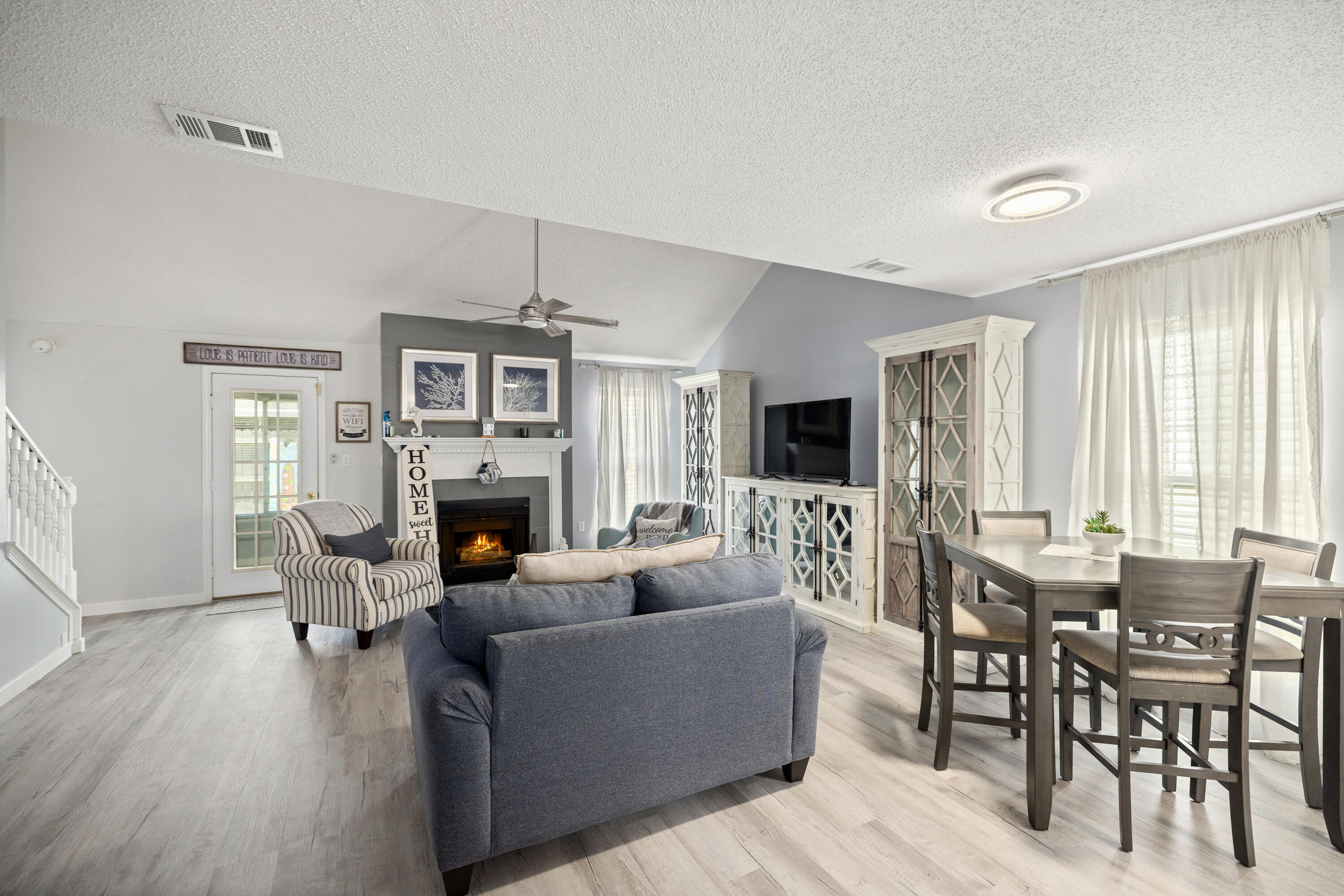 HUNTERS RUN S/D - Residential