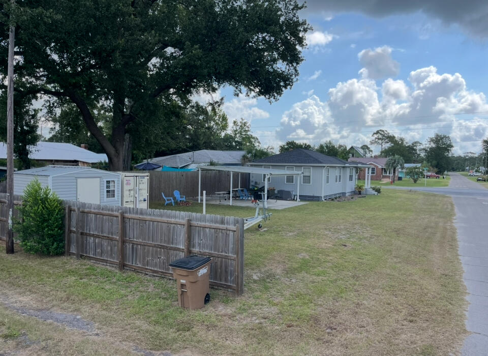 MCGUIGAN/ADAMS - Residential