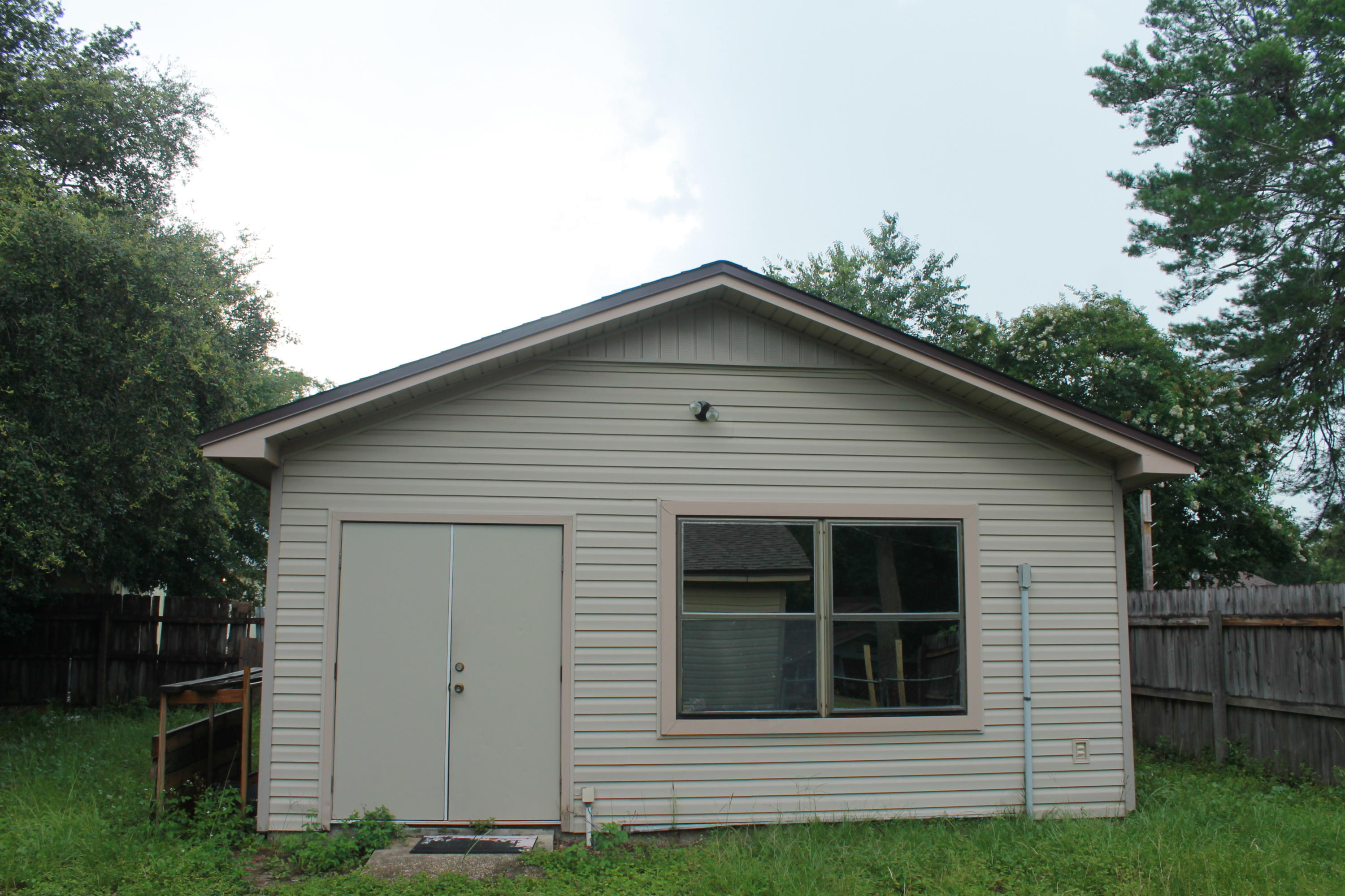 CREEKSIDE 2 - Residential Lease