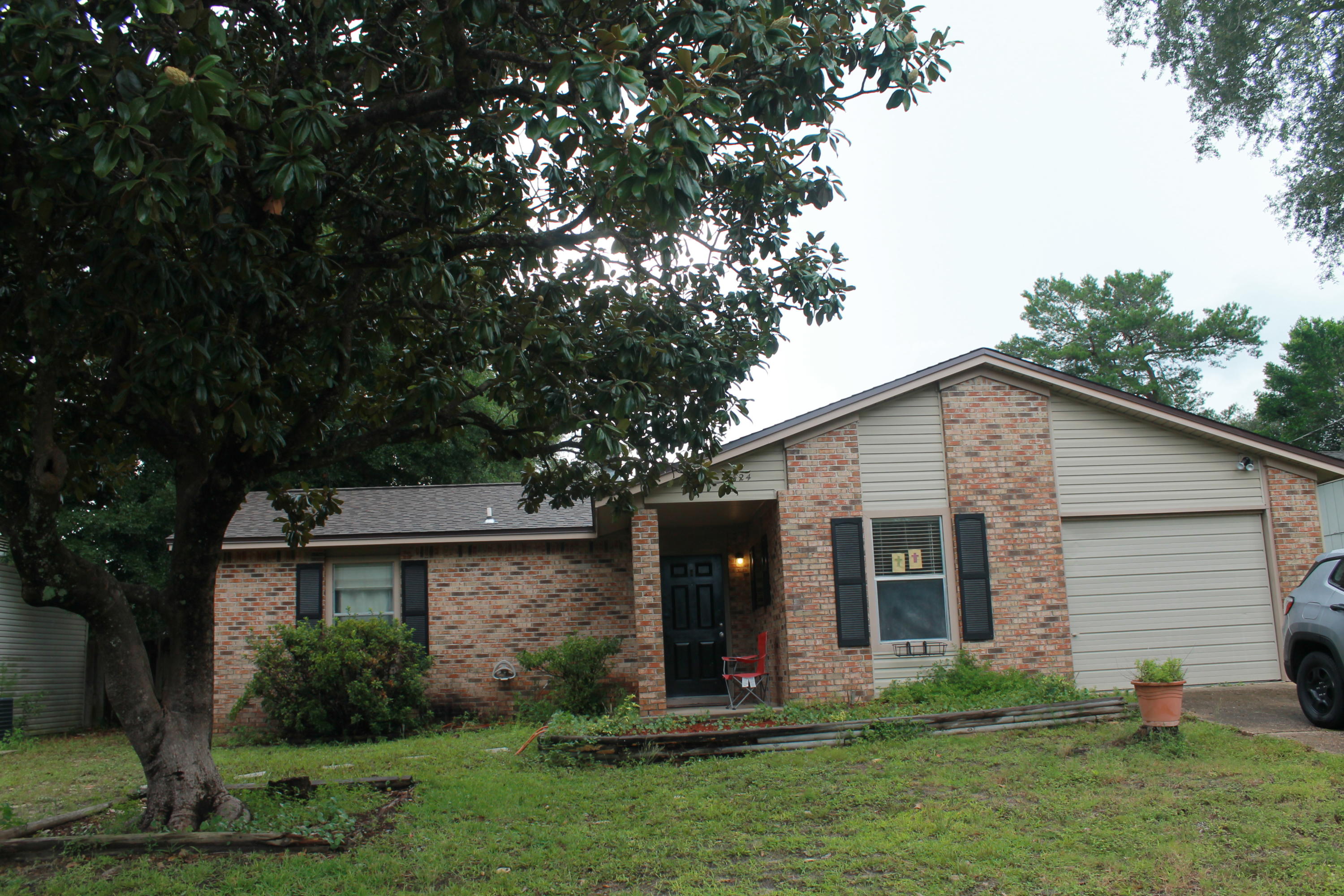 CREEKSIDE 2 - Residential Lease