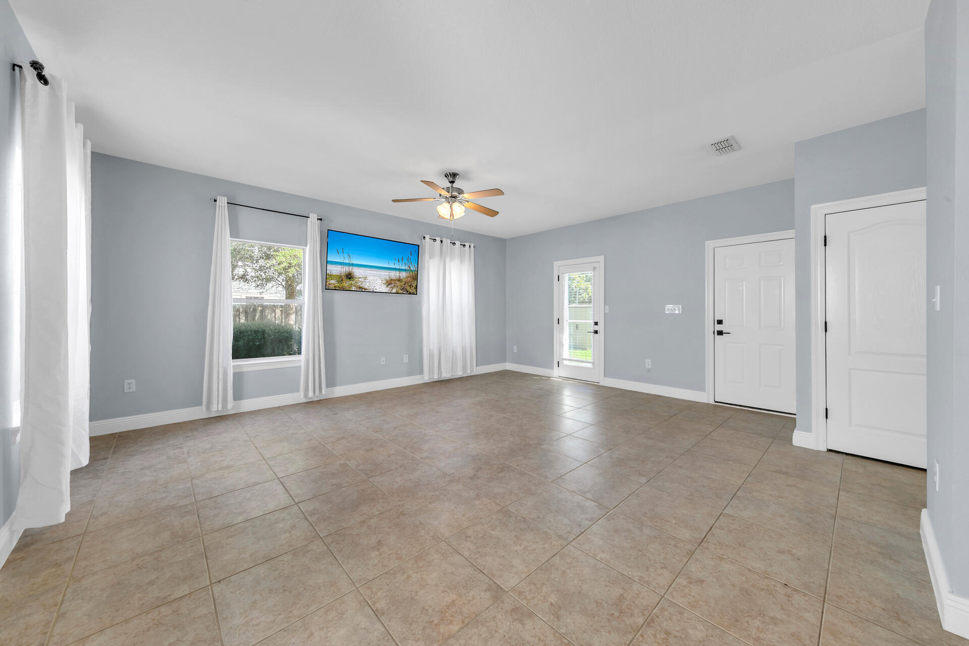 EAGLE BAY - Residential