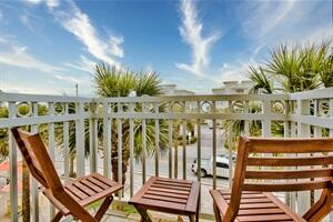 INN AT GULF PLACE - Residential