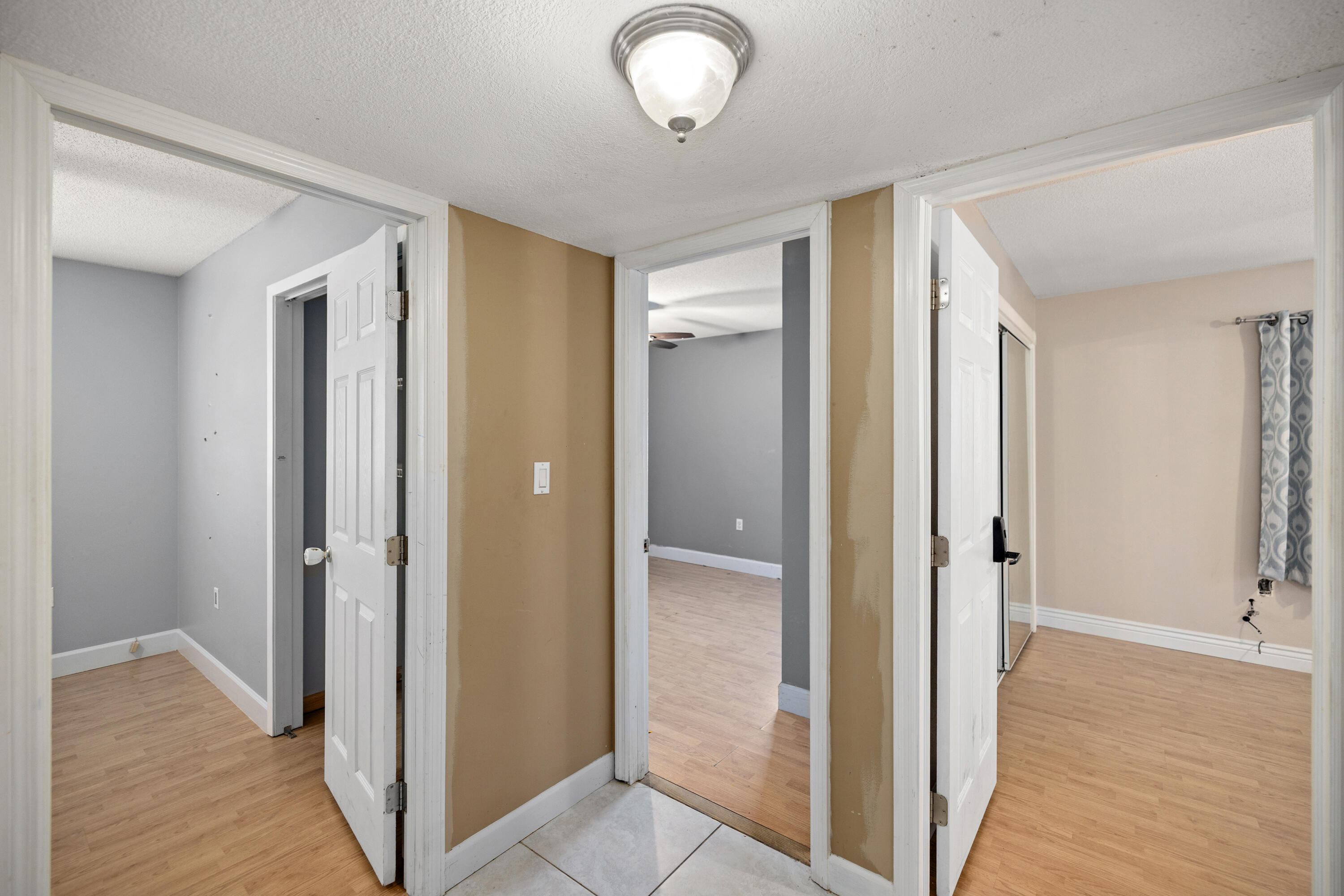 LAKE LORRAINE ESTATES 2 - Residential