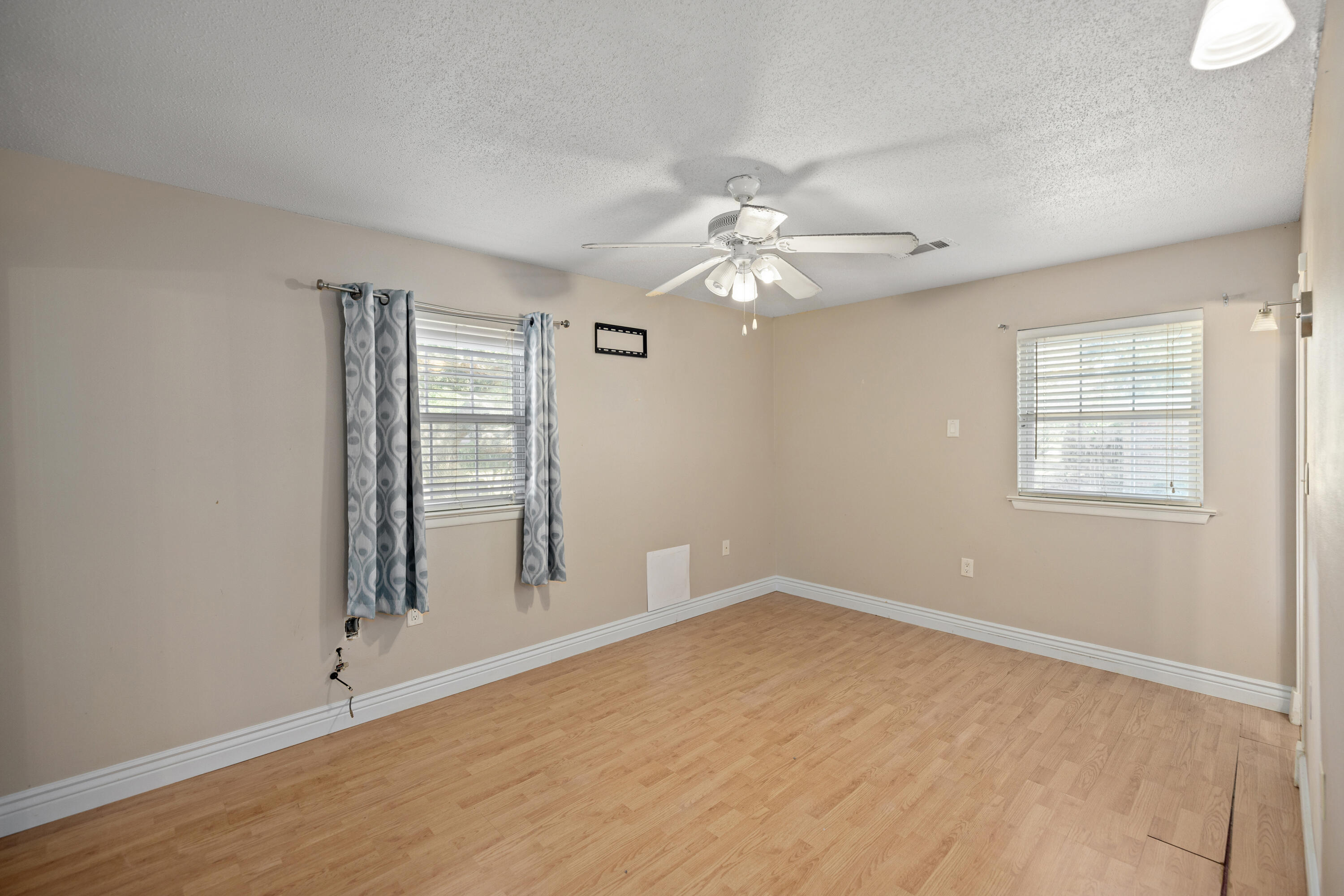 LAKE LORRAINE ESTATES 2 - Residential