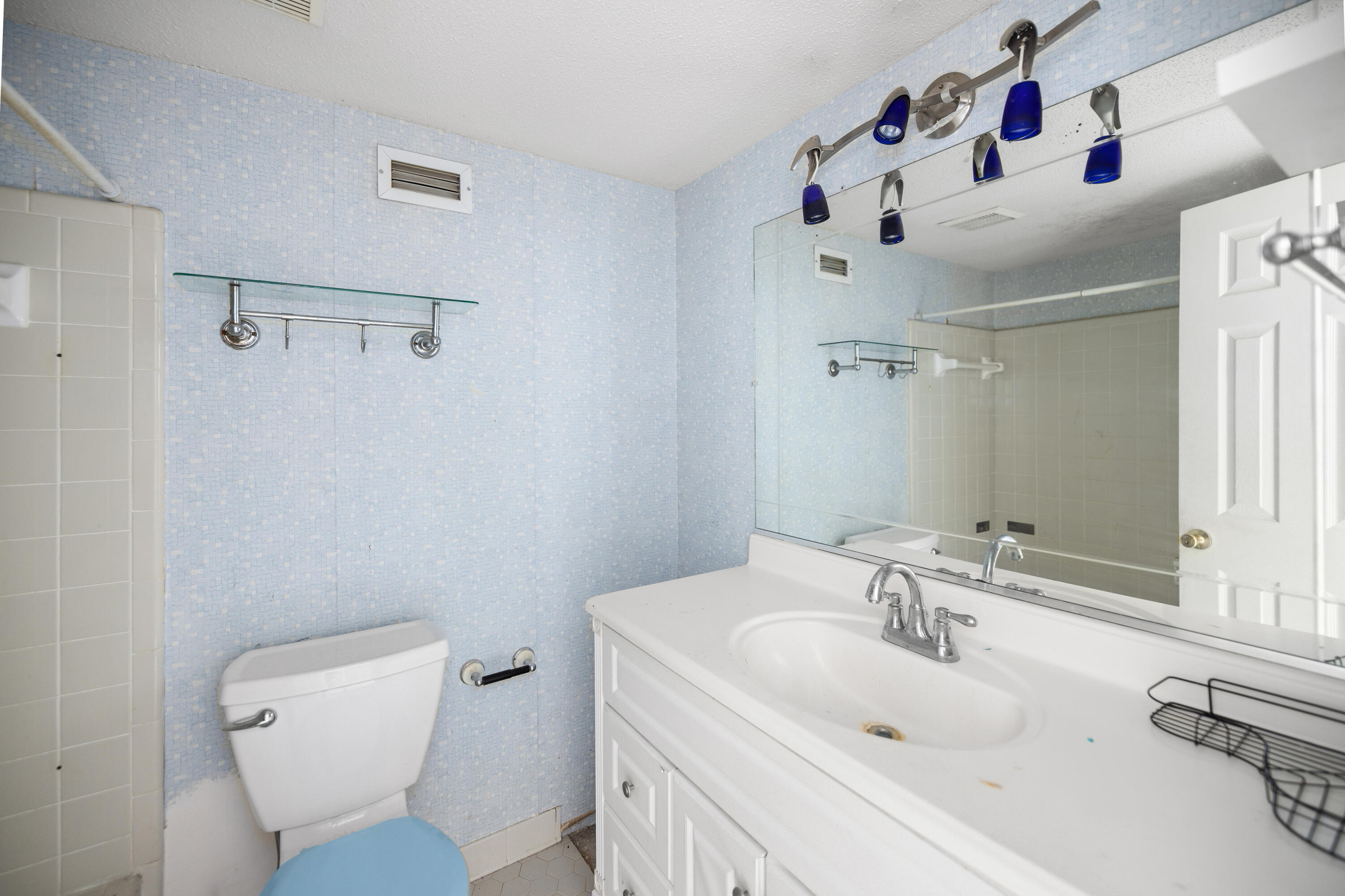 LAKE LORRAINE ESTATES 2 - Residential