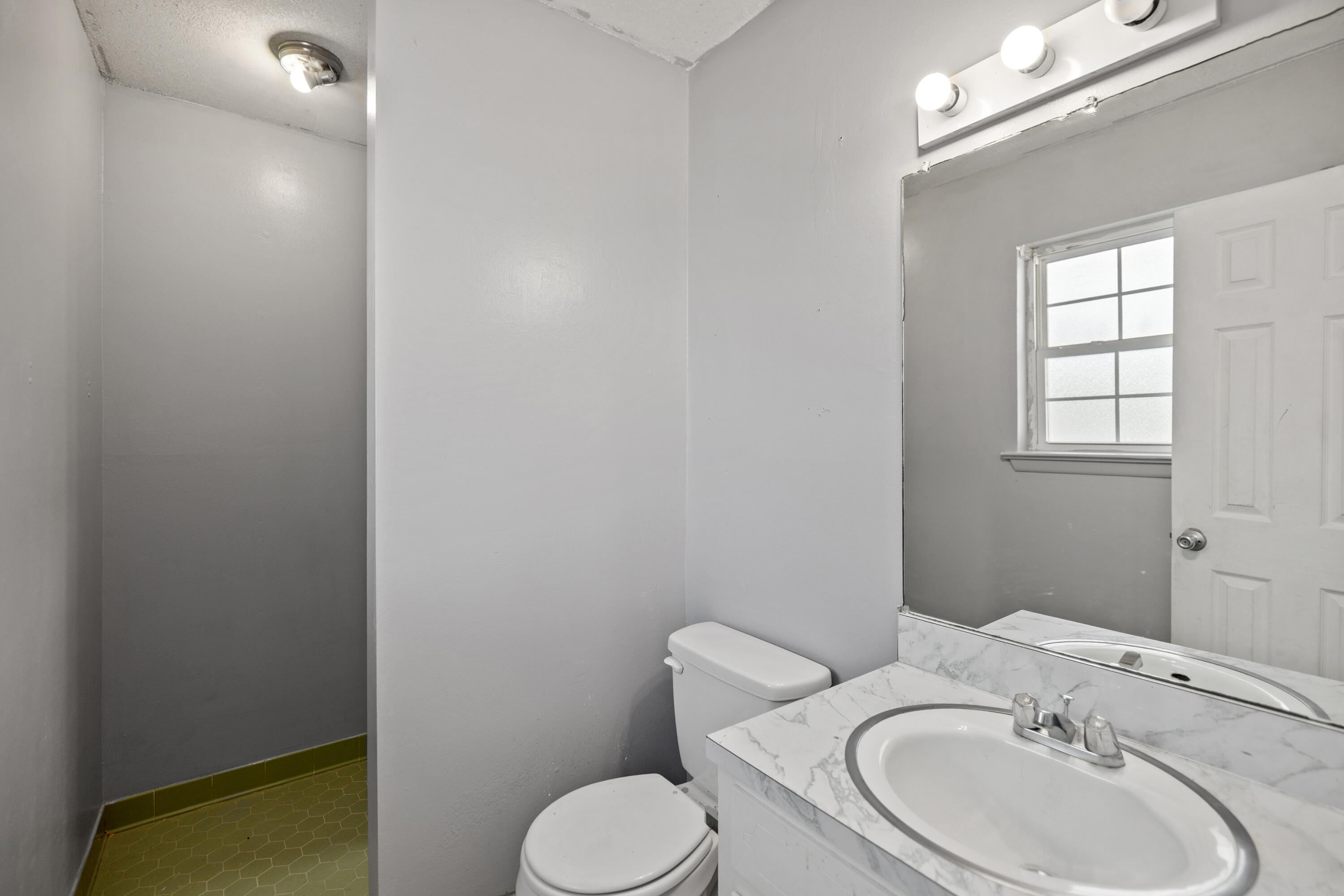 LAKE LORRAINE ESTATES 2 - Residential