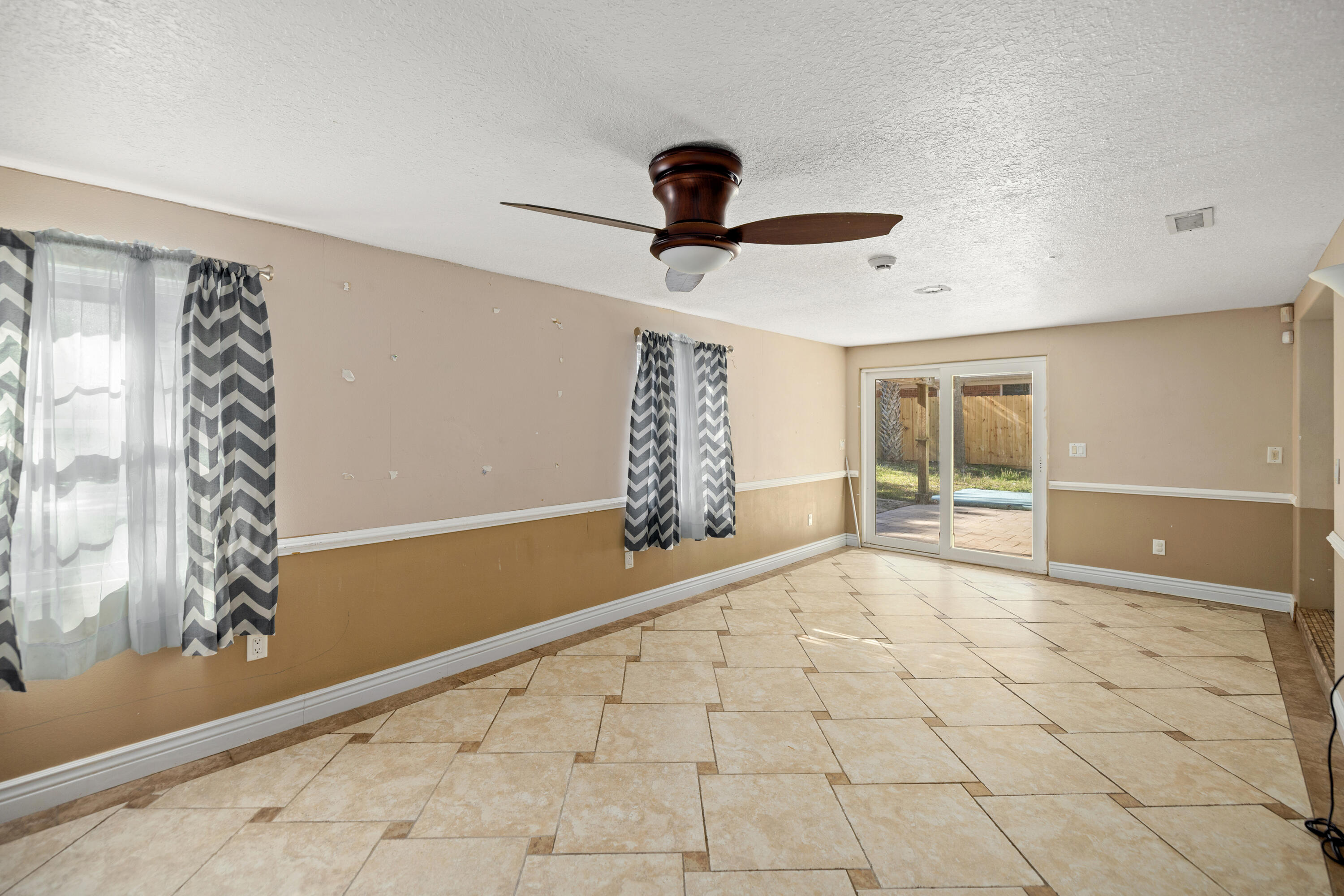 LAKE LORRAINE ESTATES 2 - Residential