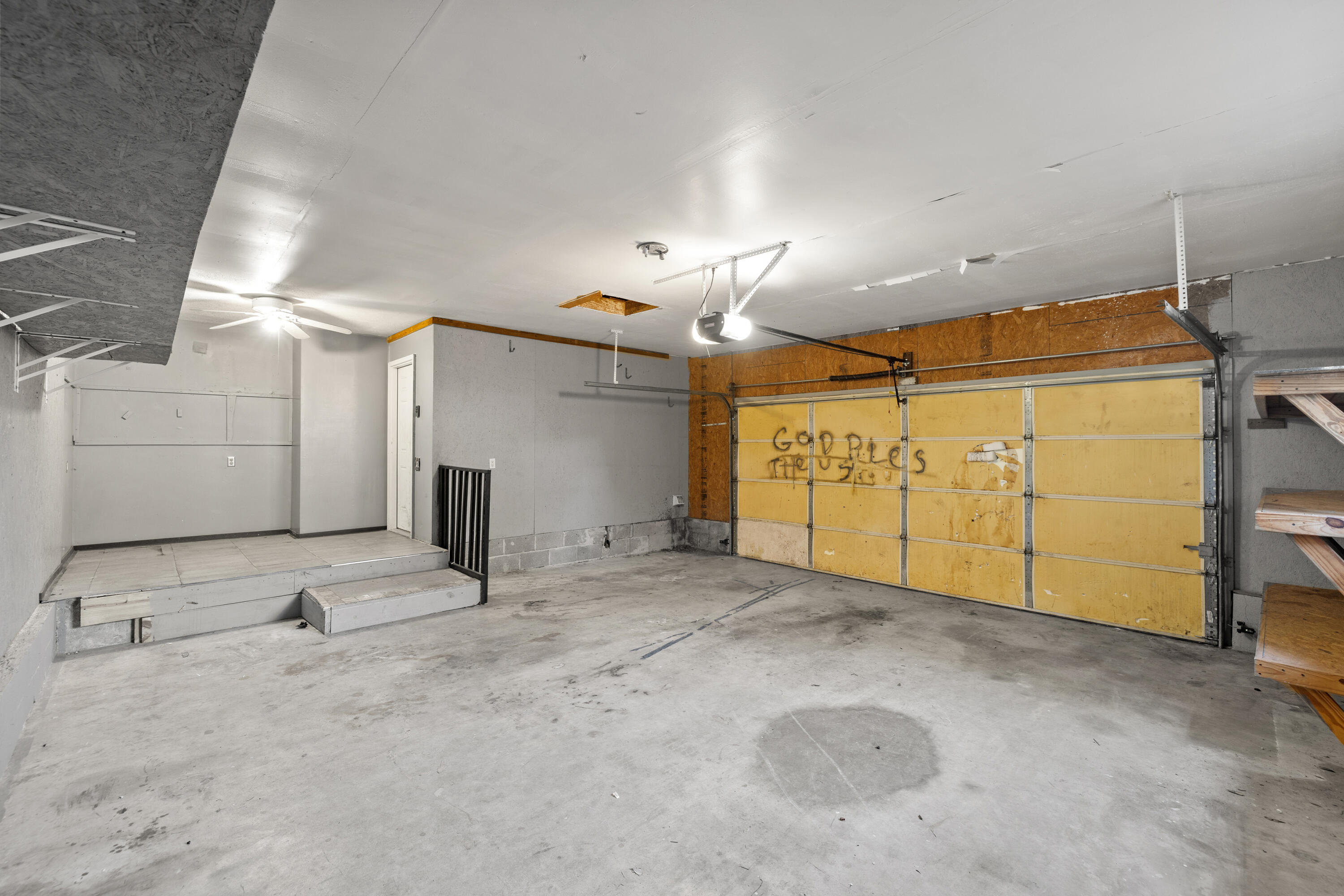 LAKE LORRAINE ESTATES 2 - Residential