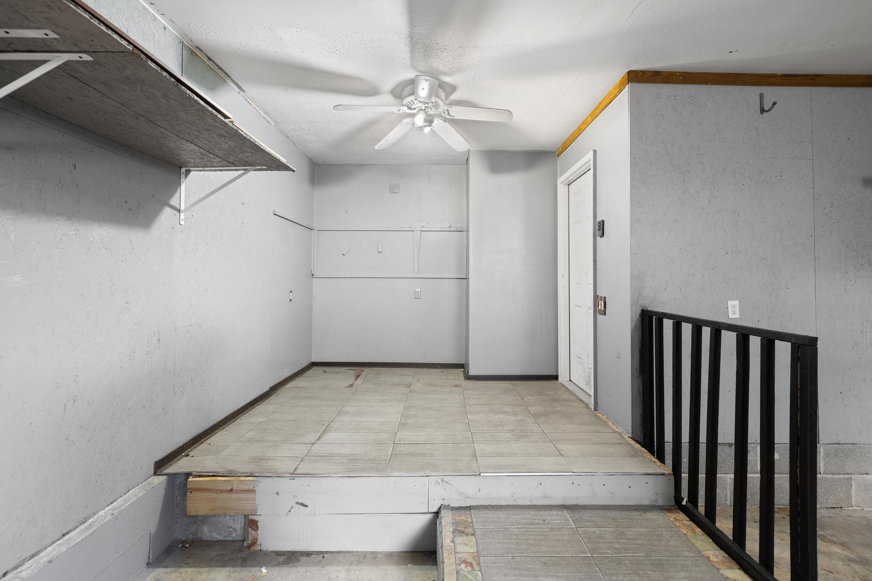 LAKE LORRAINE ESTATES 2 - Residential