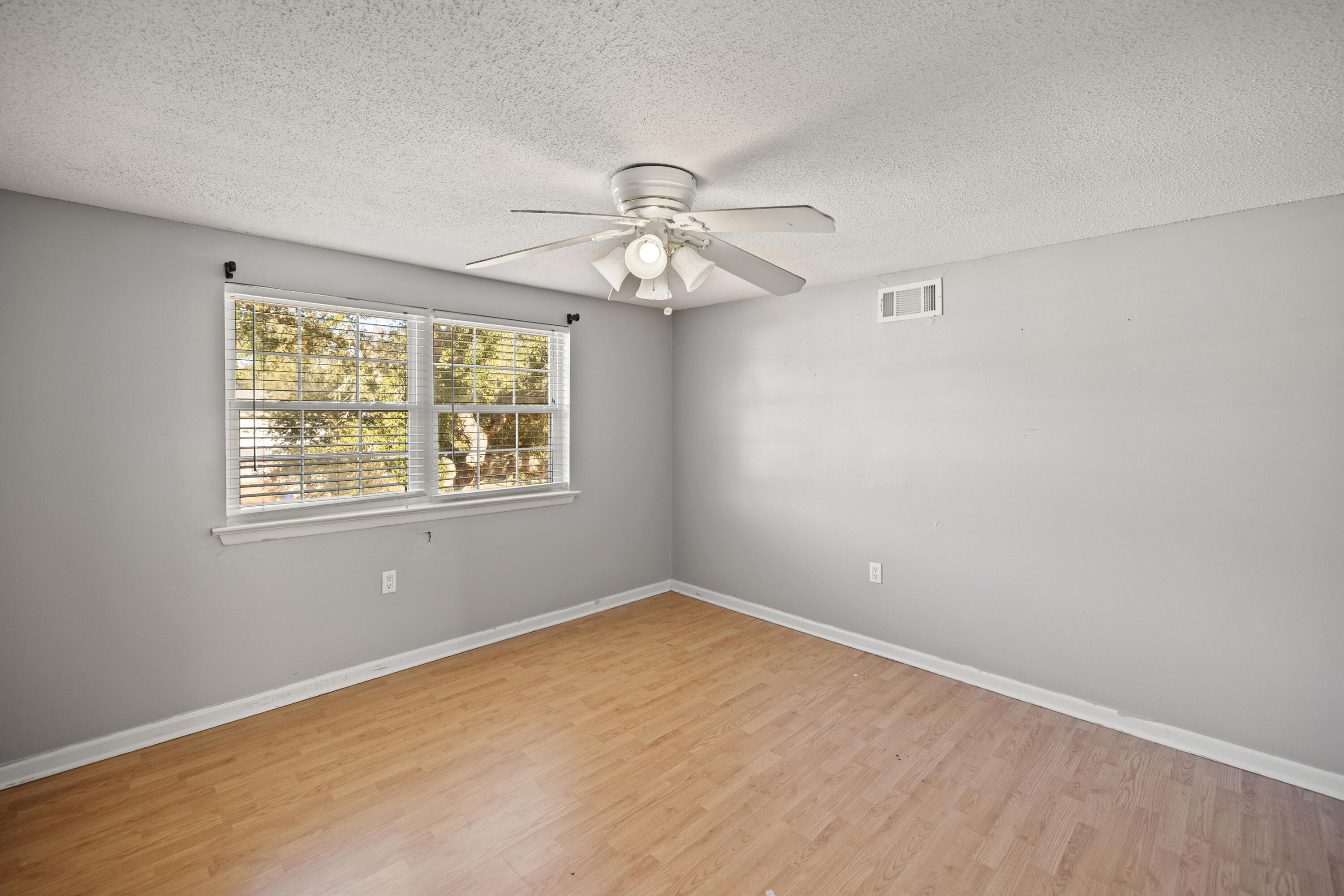 LAKE LORRAINE ESTATES 2 - Residential