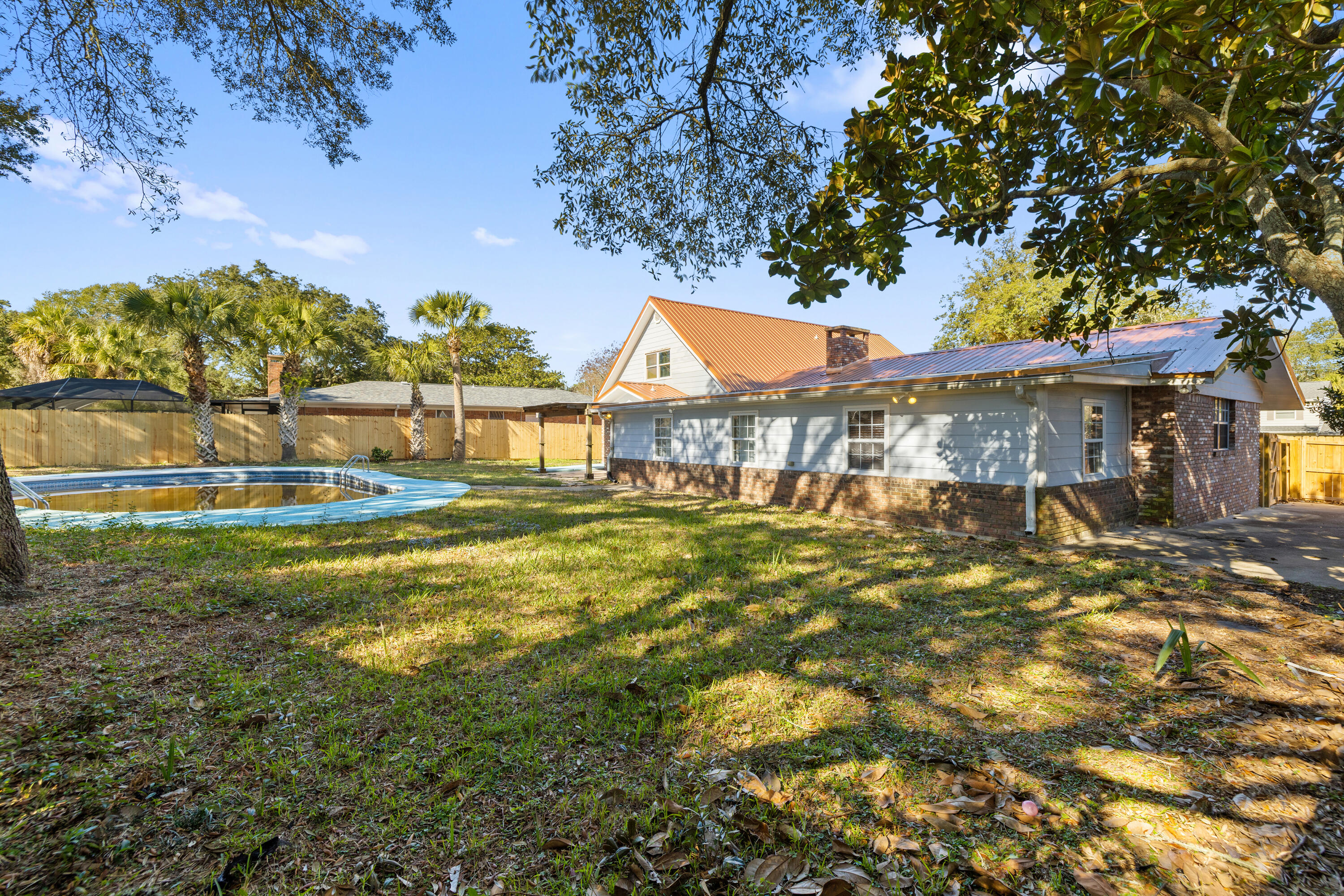 LAKE LORRAINE ESTATES 2 - Residential