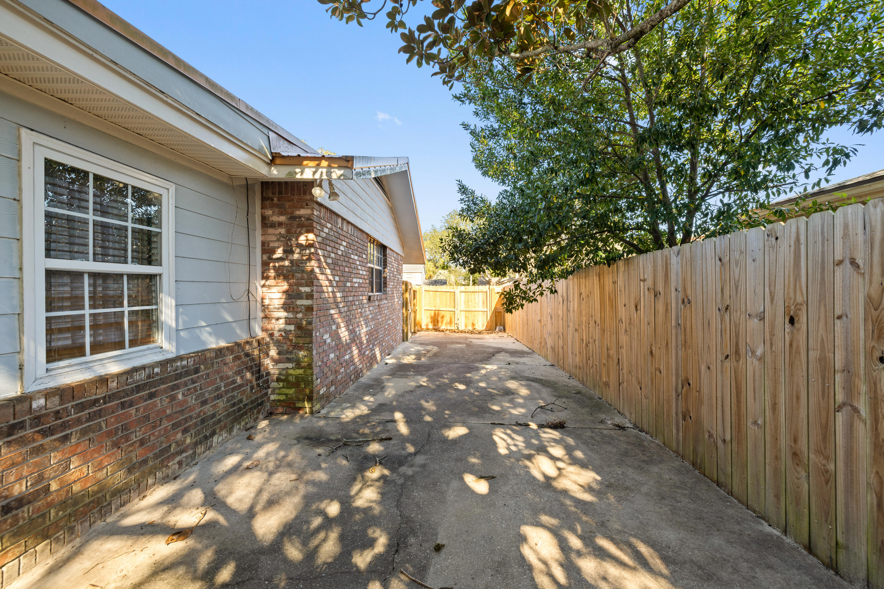 LAKE LORRAINE ESTATES 2 - Residential