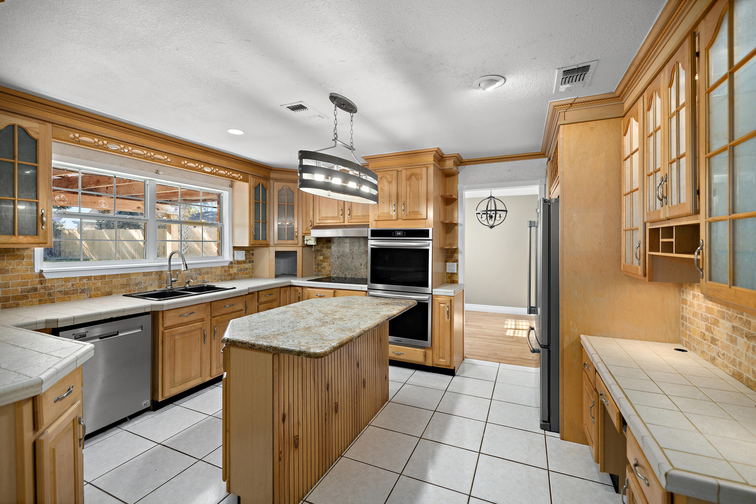 LAKE LORRAINE ESTATES 2 - Residential