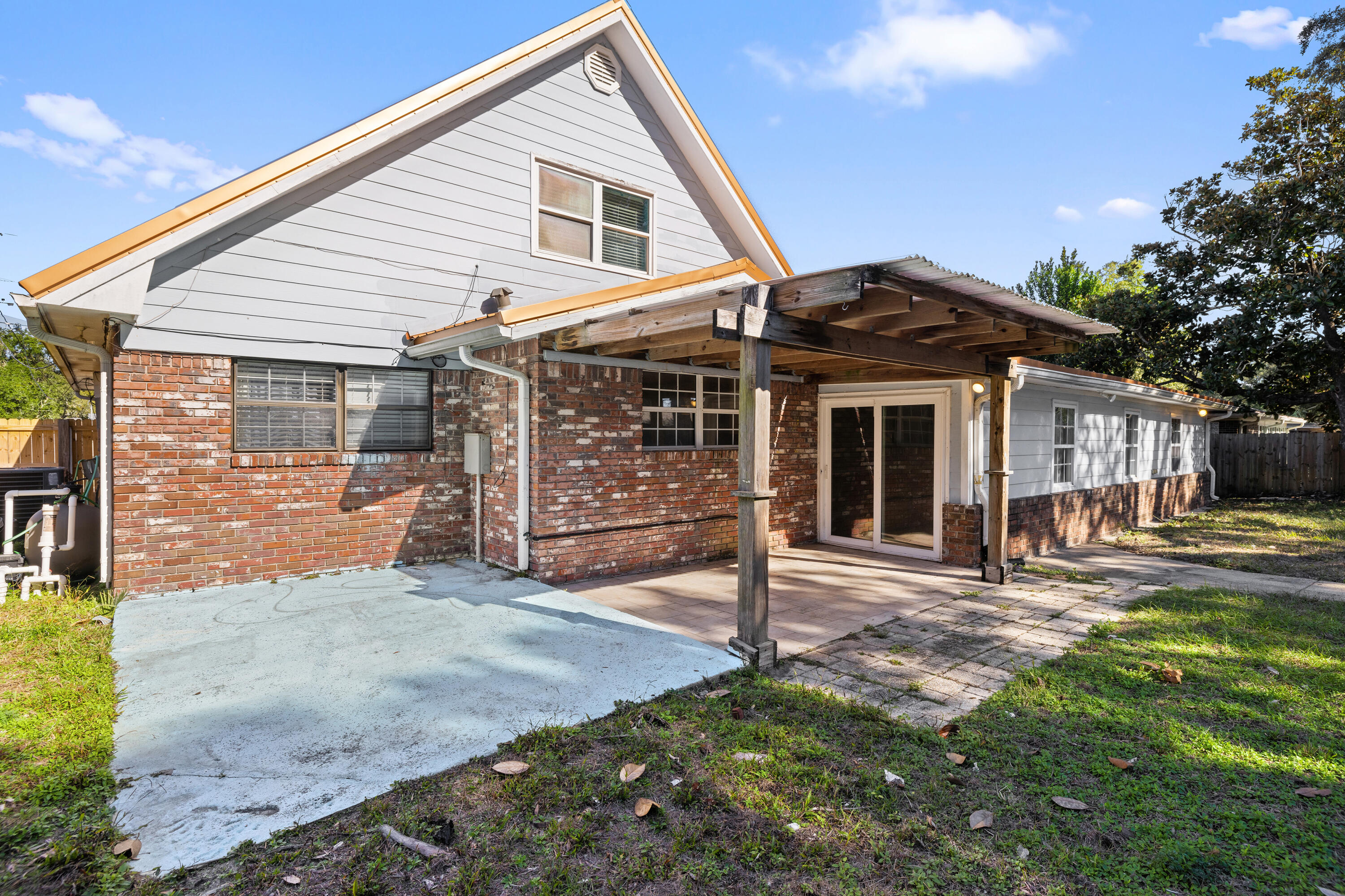 LAKE LORRAINE ESTATES 2 - Residential