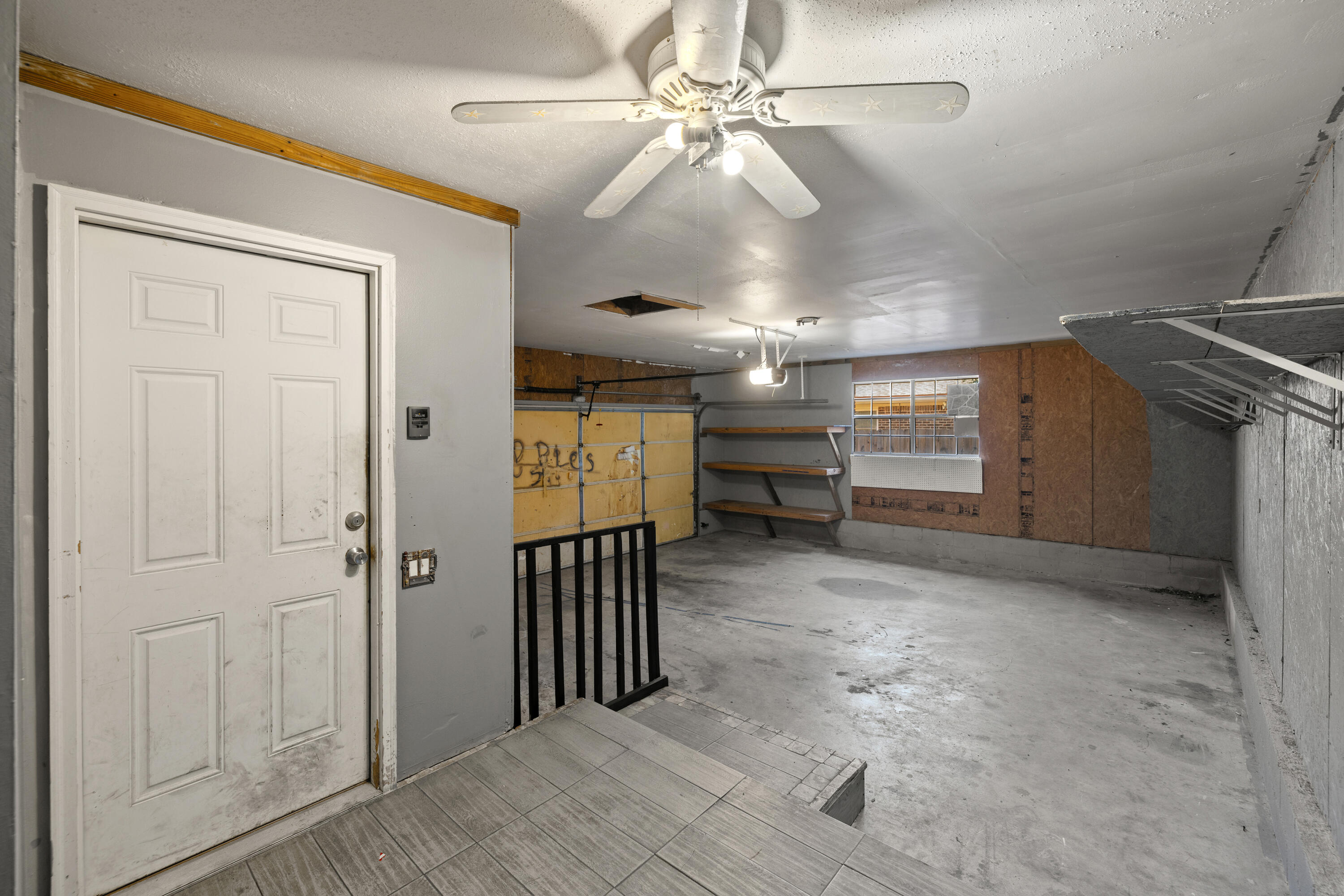 LAKE LORRAINE ESTATES 2 - Residential