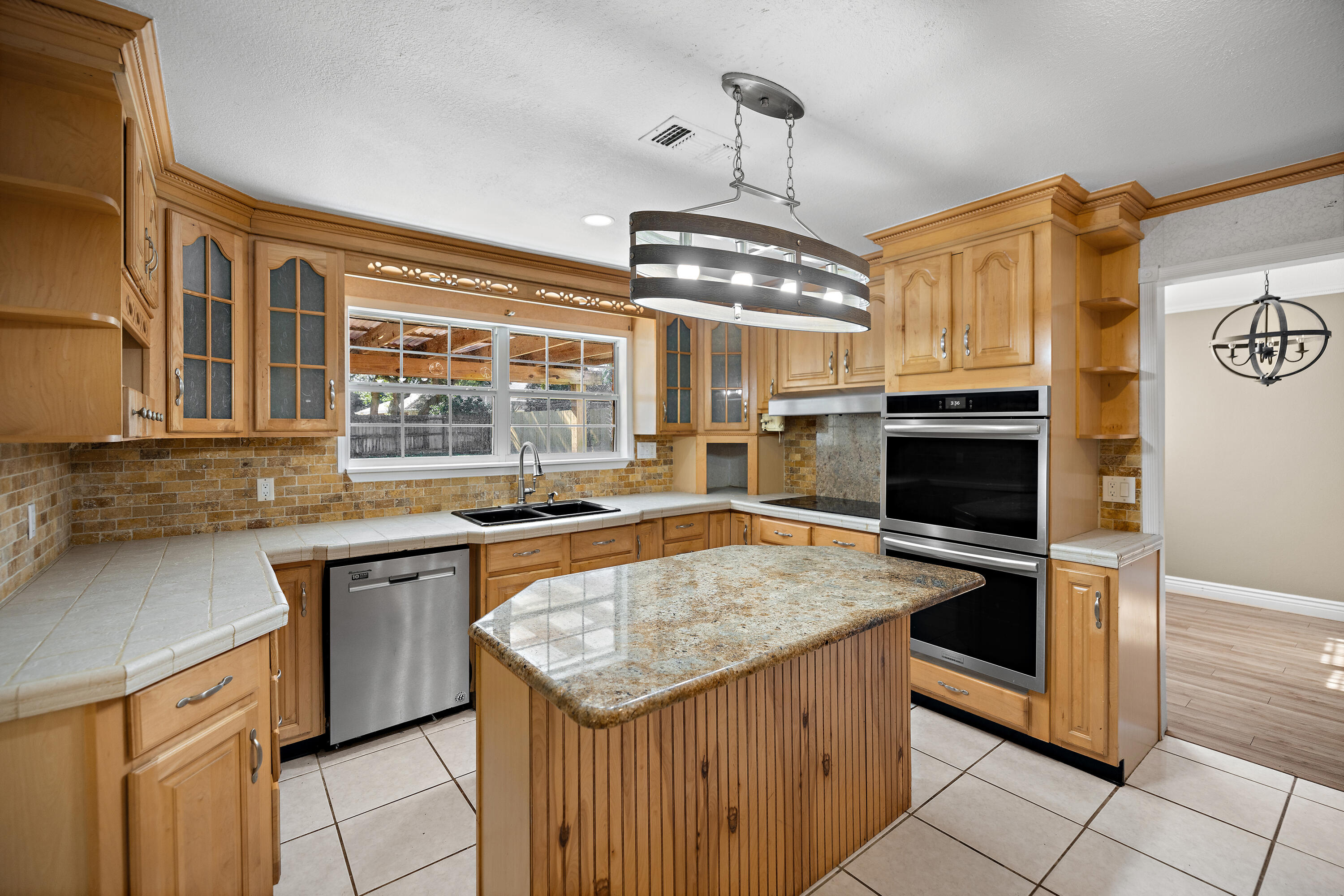 LAKE LORRAINE ESTATES 2 - Residential