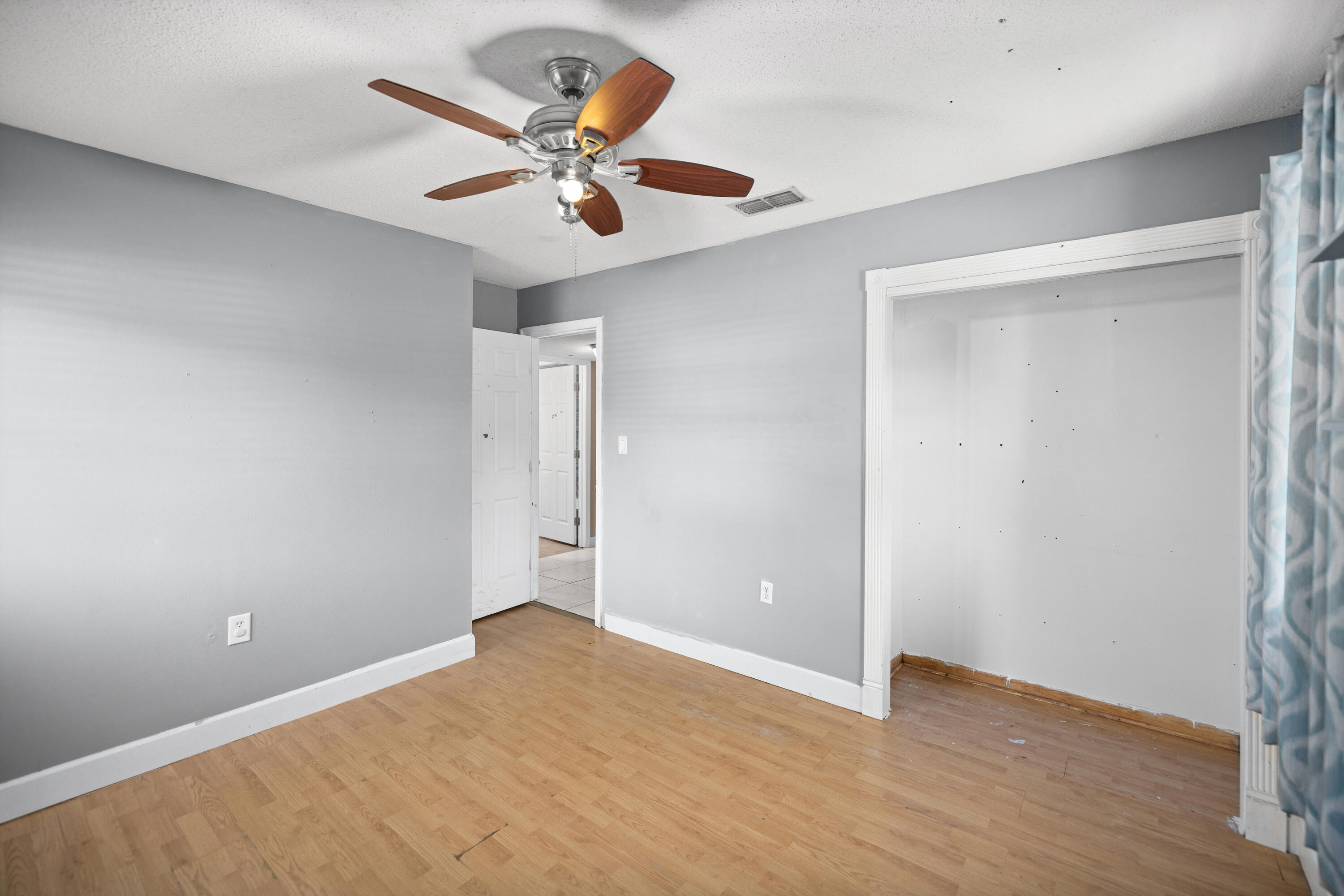 LAKE LORRAINE ESTATES 2 - Residential