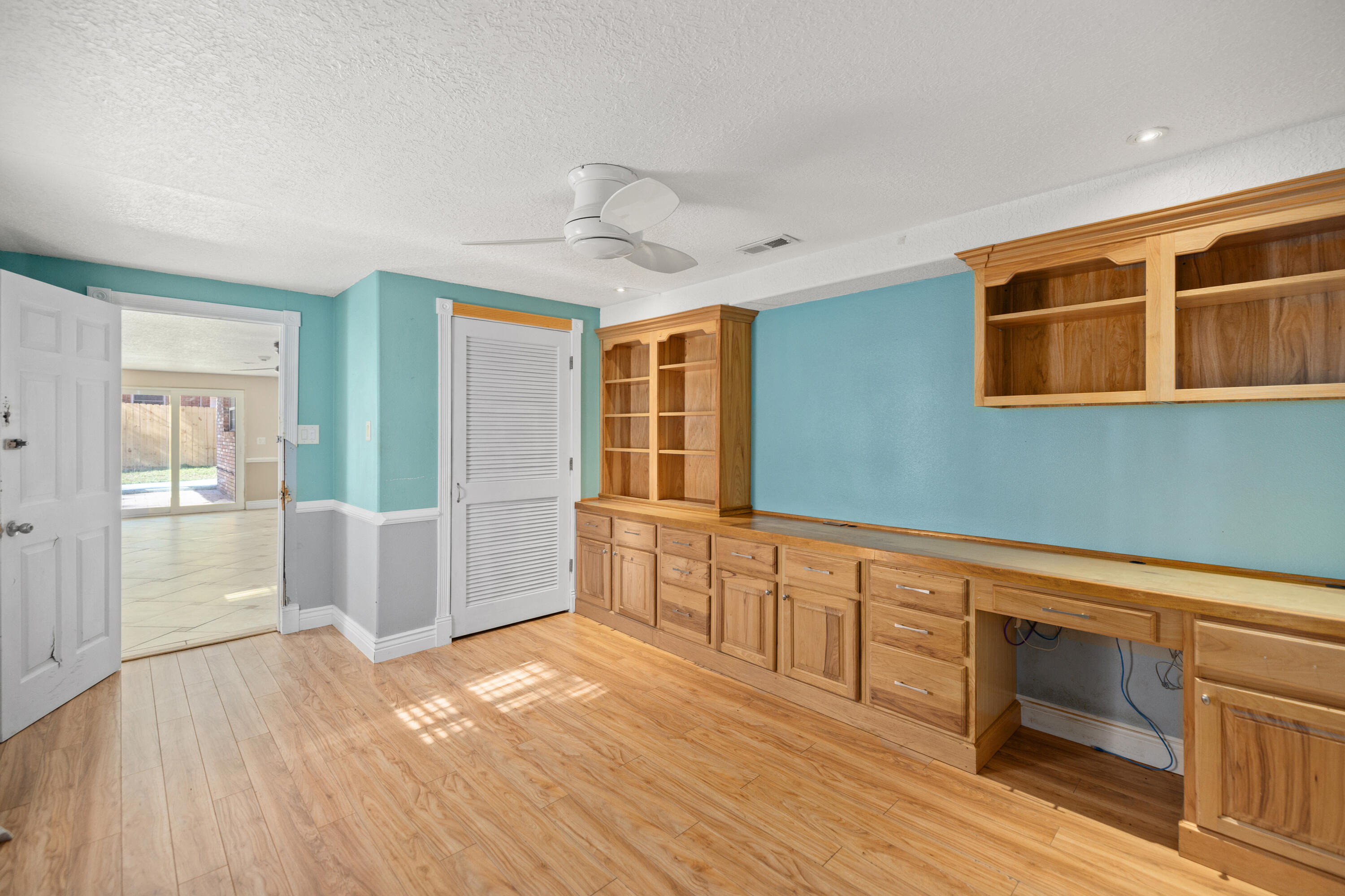 LAKE LORRAINE ESTATES 2 - Residential