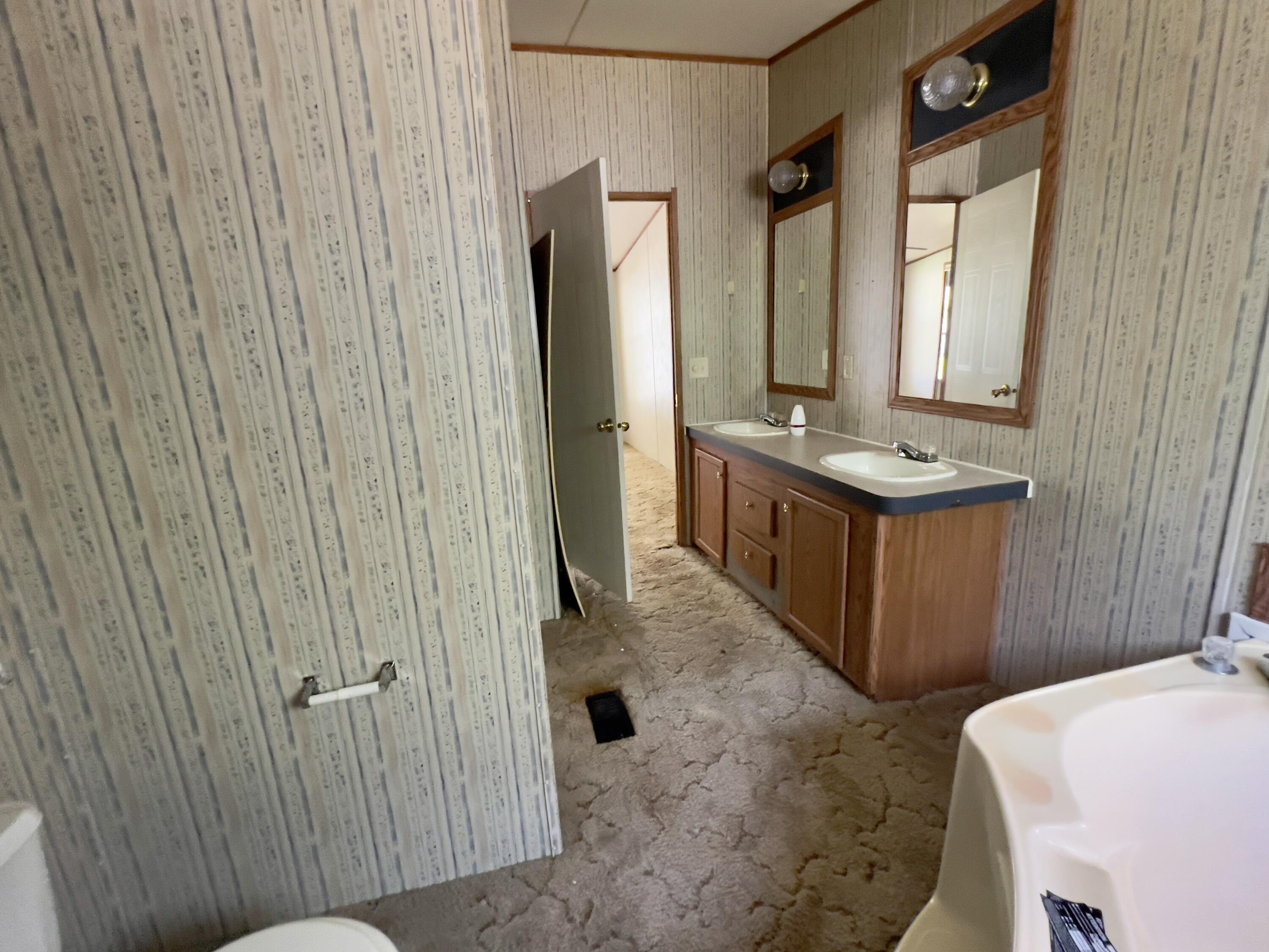 BAREFOOT ESTATES - Residential