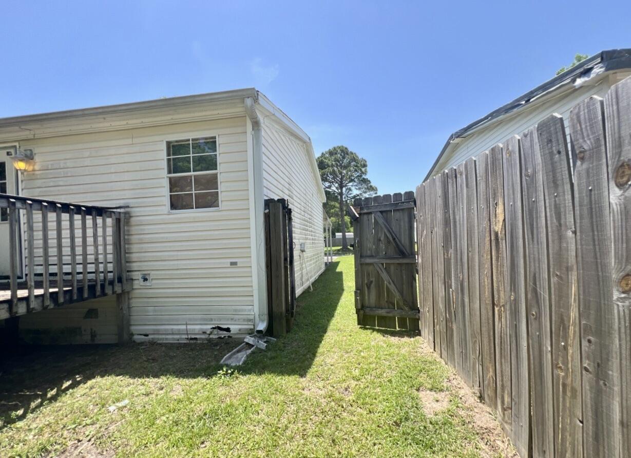 BAREFOOT ESTATES - Residential