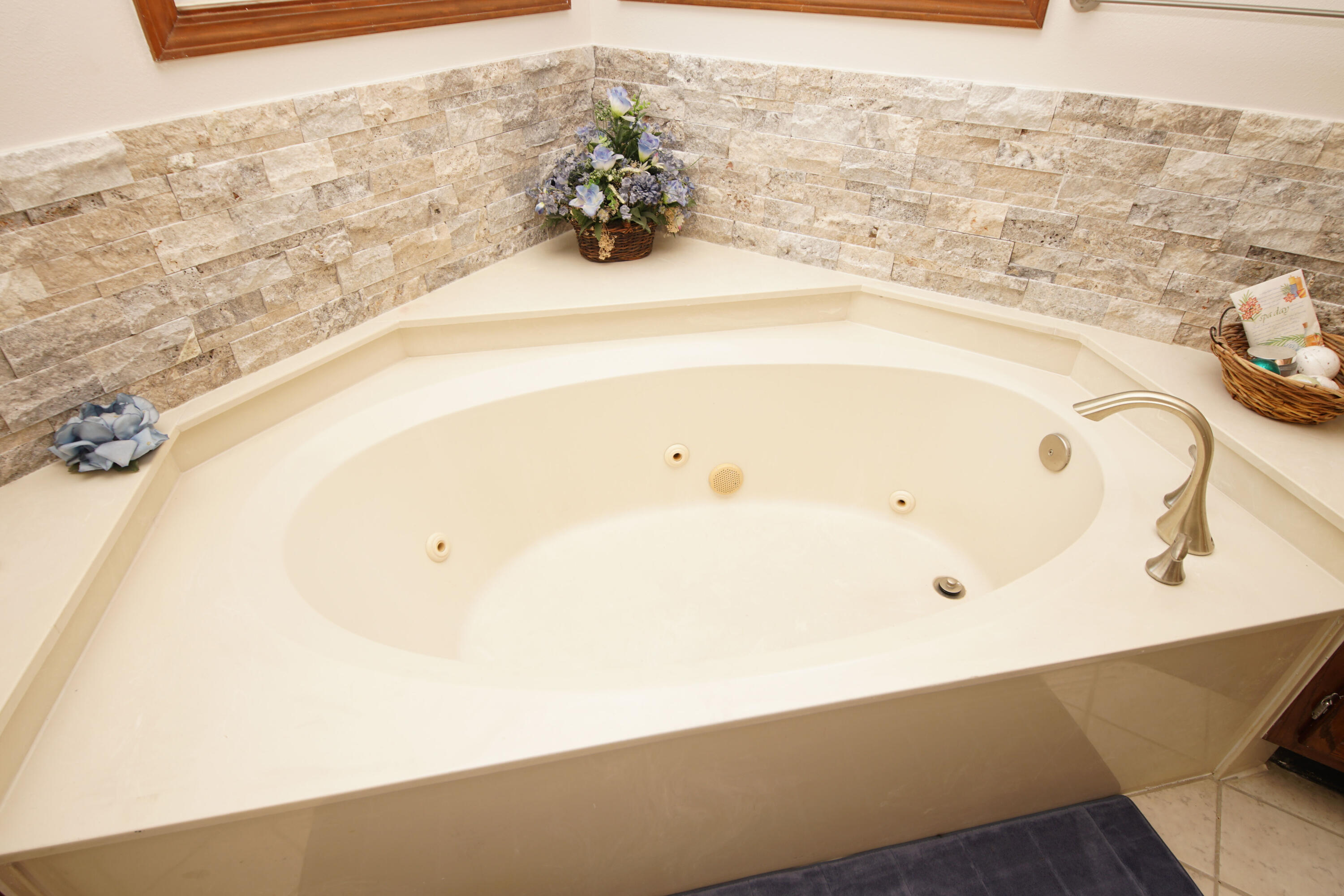 RAINTREE ESTATES #2 - Residential