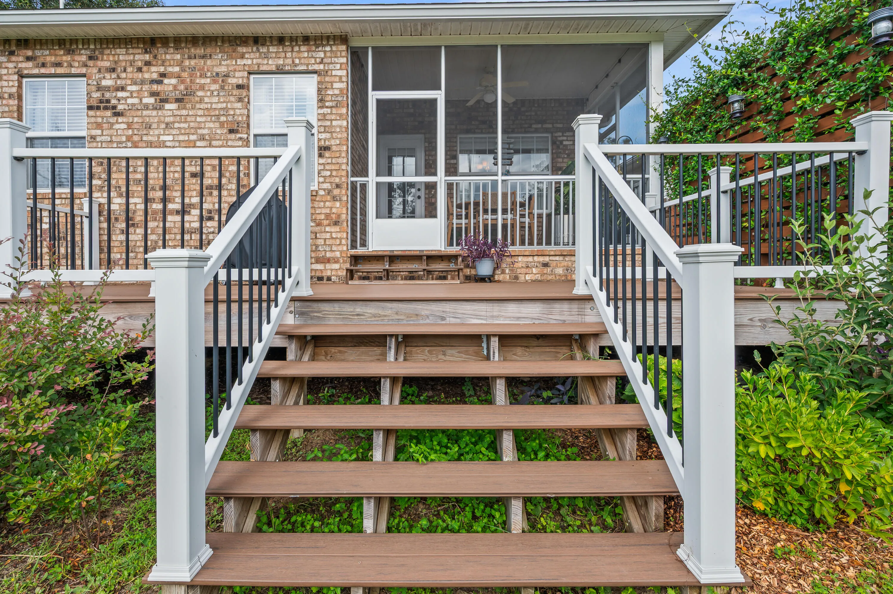 Niceville, Florida 32578, United States, 3 Bedrooms Bedrooms, ,2 BathroomsBathrooms,Residential,Pending,180595