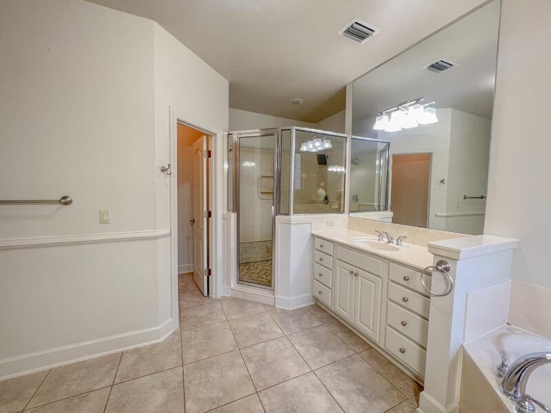 CHARDONNAY ESTATES - Residential