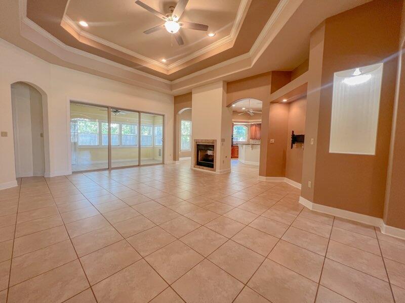 CHARDONNAY ESTATES - Residential