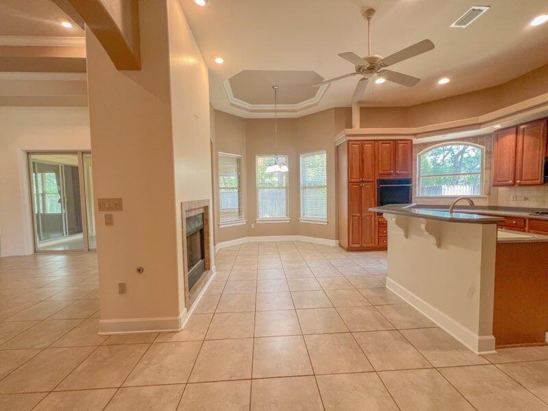 CHARDONNAY ESTATES - Residential