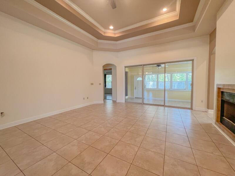 CHARDONNAY ESTATES - Residential