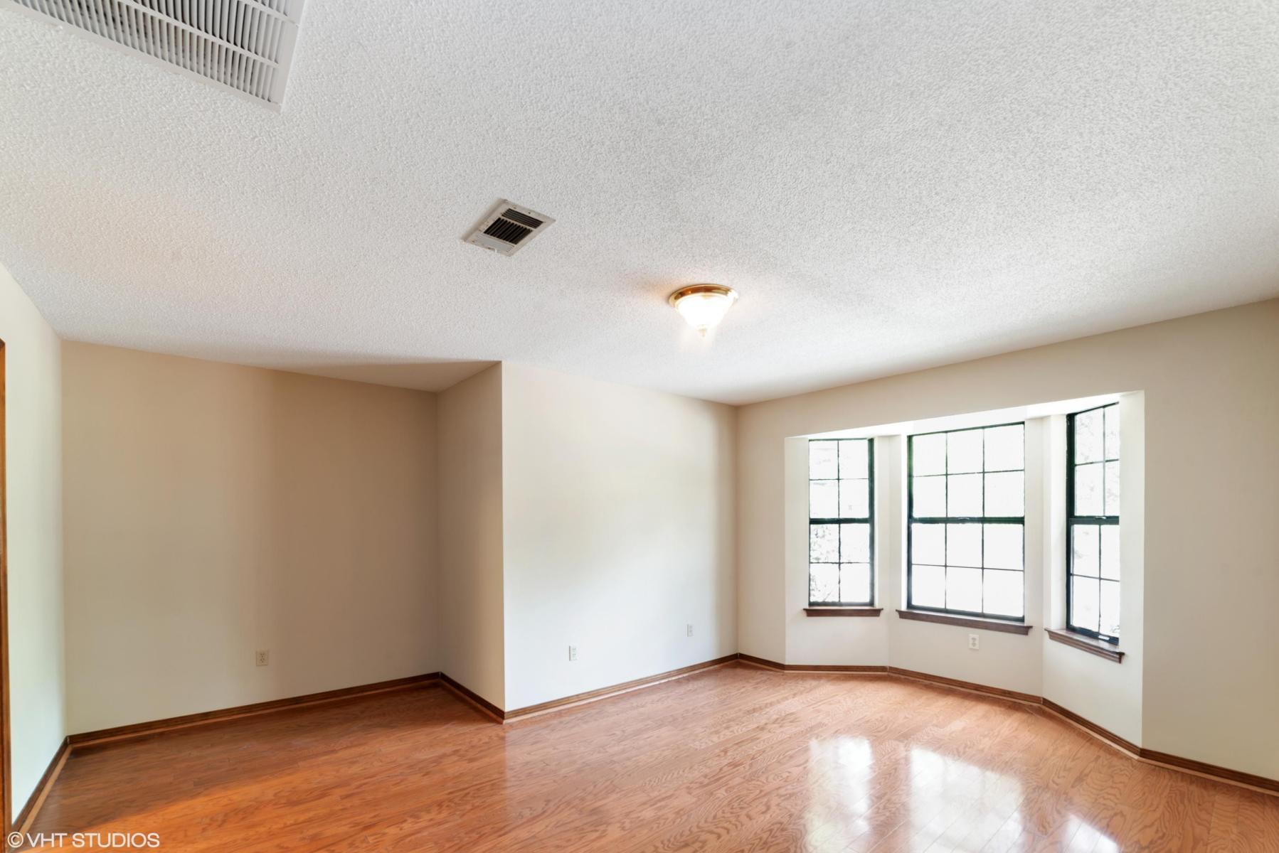 TWIN LAKES ESTATES - Residential