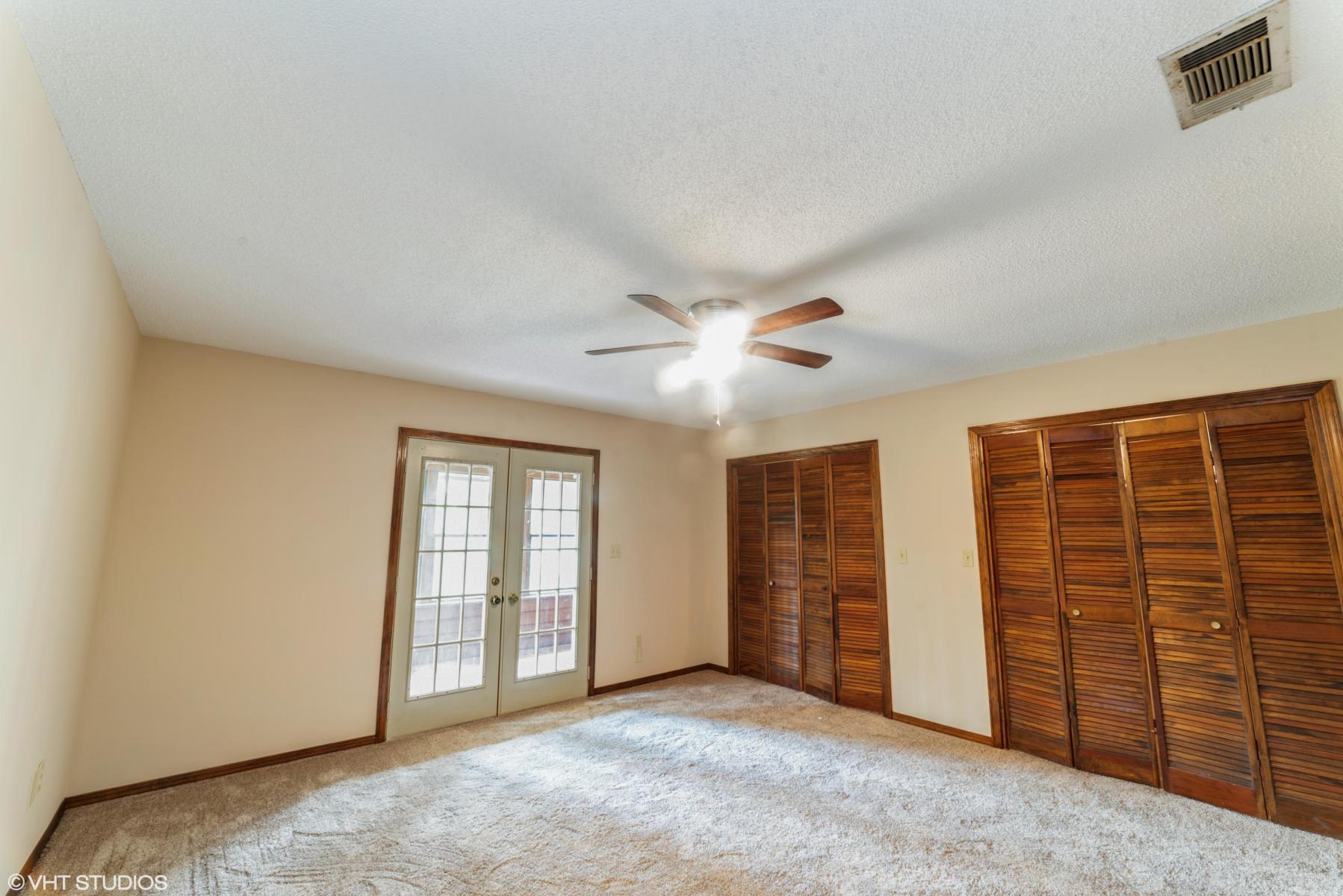 TWIN LAKES ESTATES - Residential