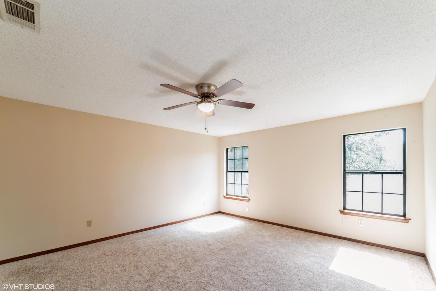 TWIN LAKES ESTATES - Residential