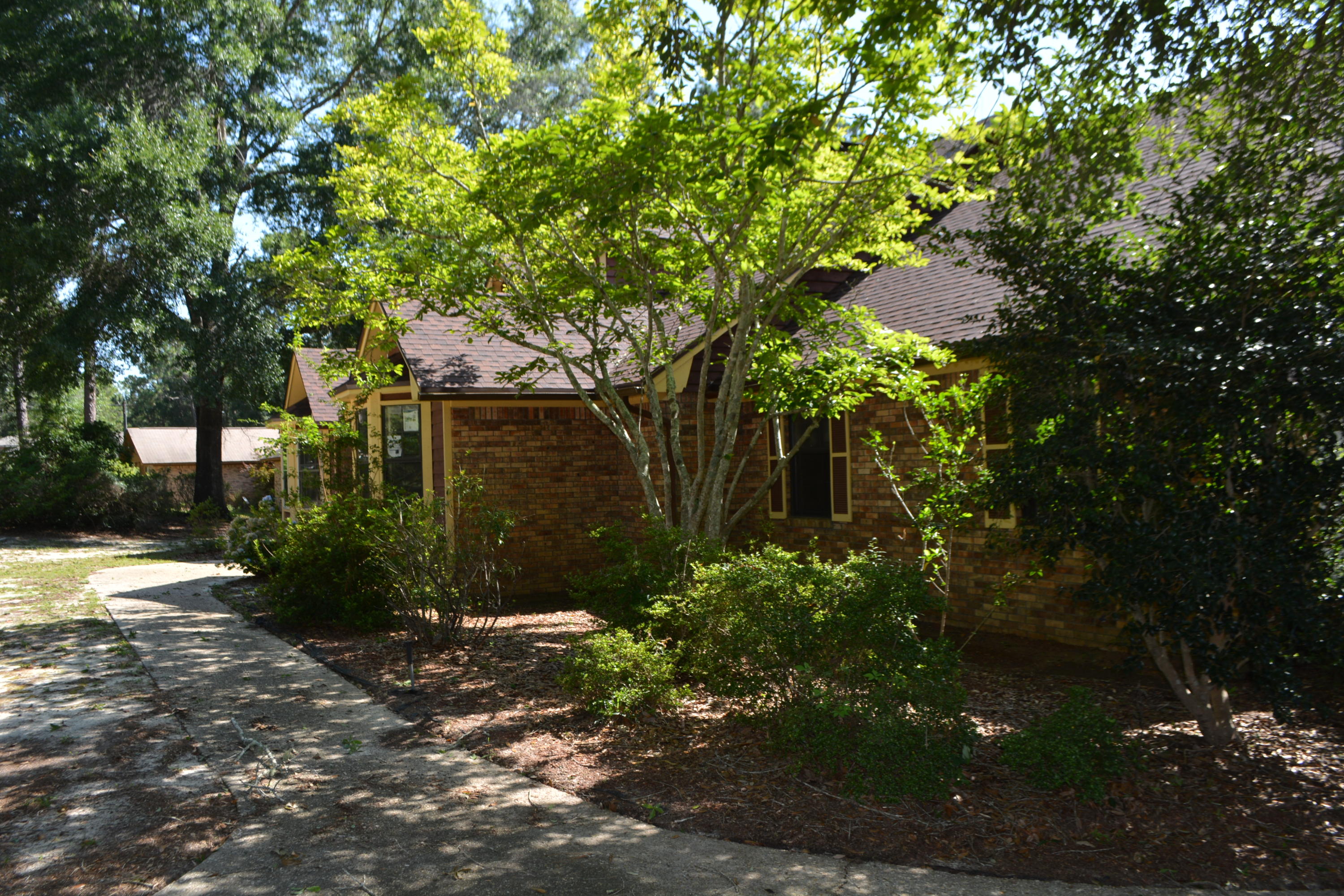 TWIN LAKES ESTATES - Residential