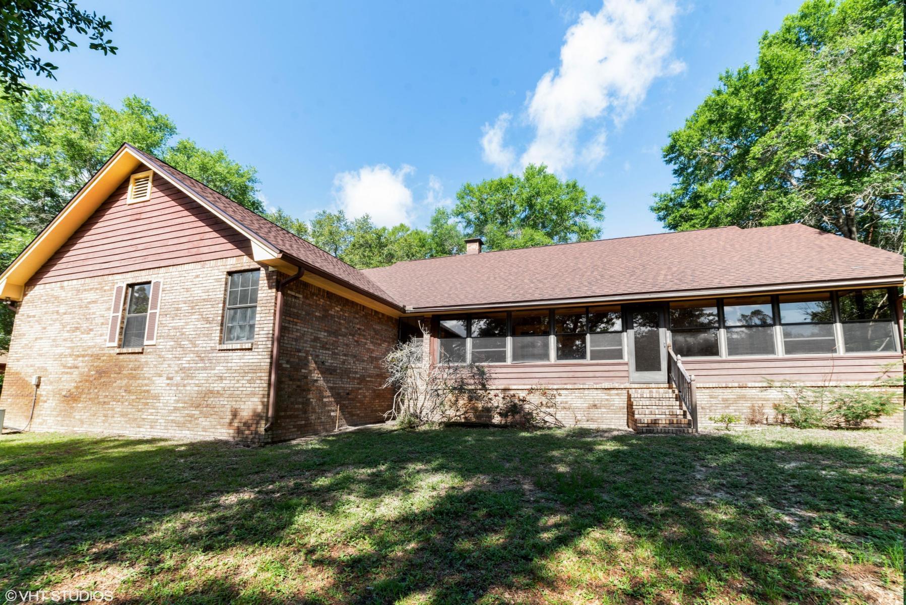 TWIN LAKES ESTATES - Residential