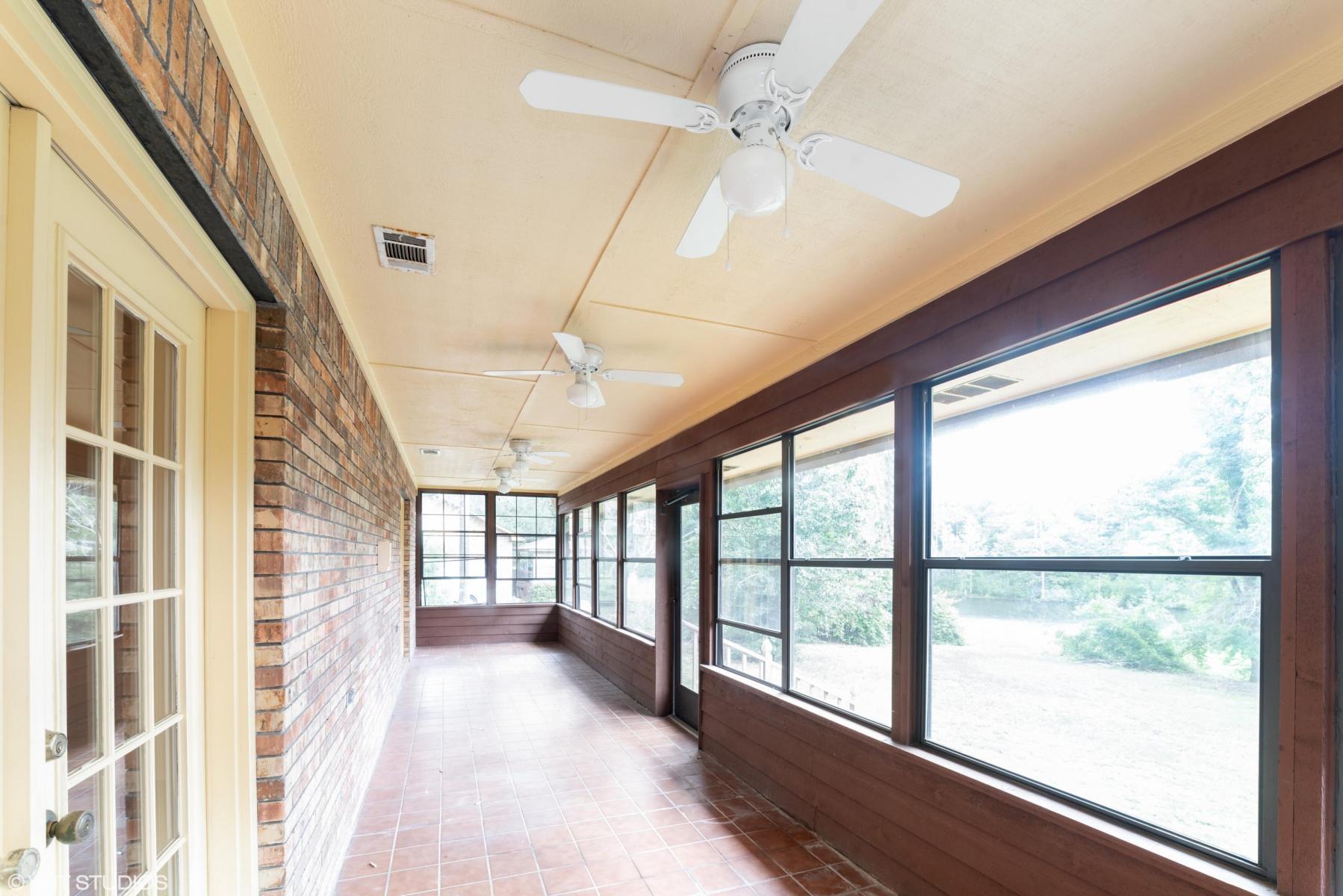 TWIN LAKES ESTATES - Residential