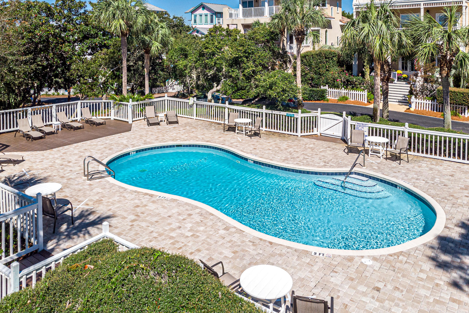 CALYPSO POINTE - Residential